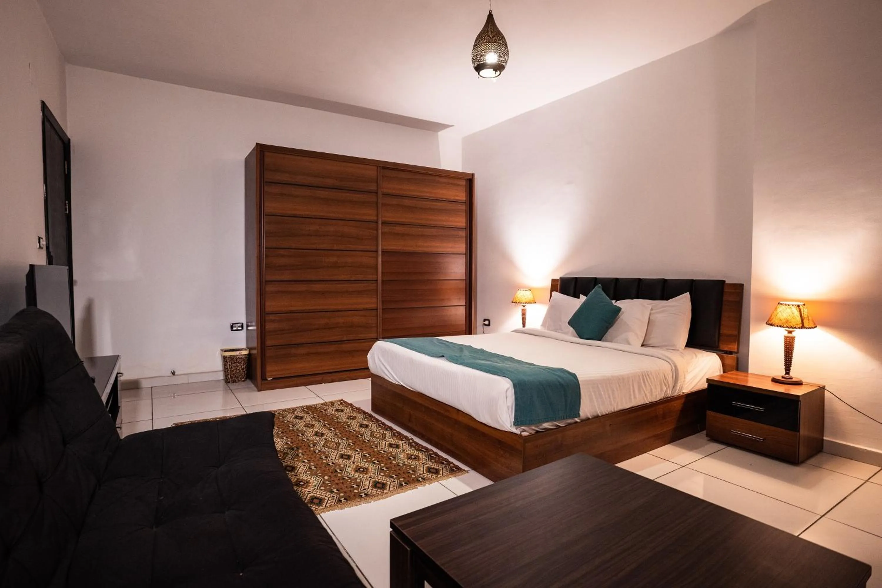 Family in Pyramids Gem Plaza Powered By Look