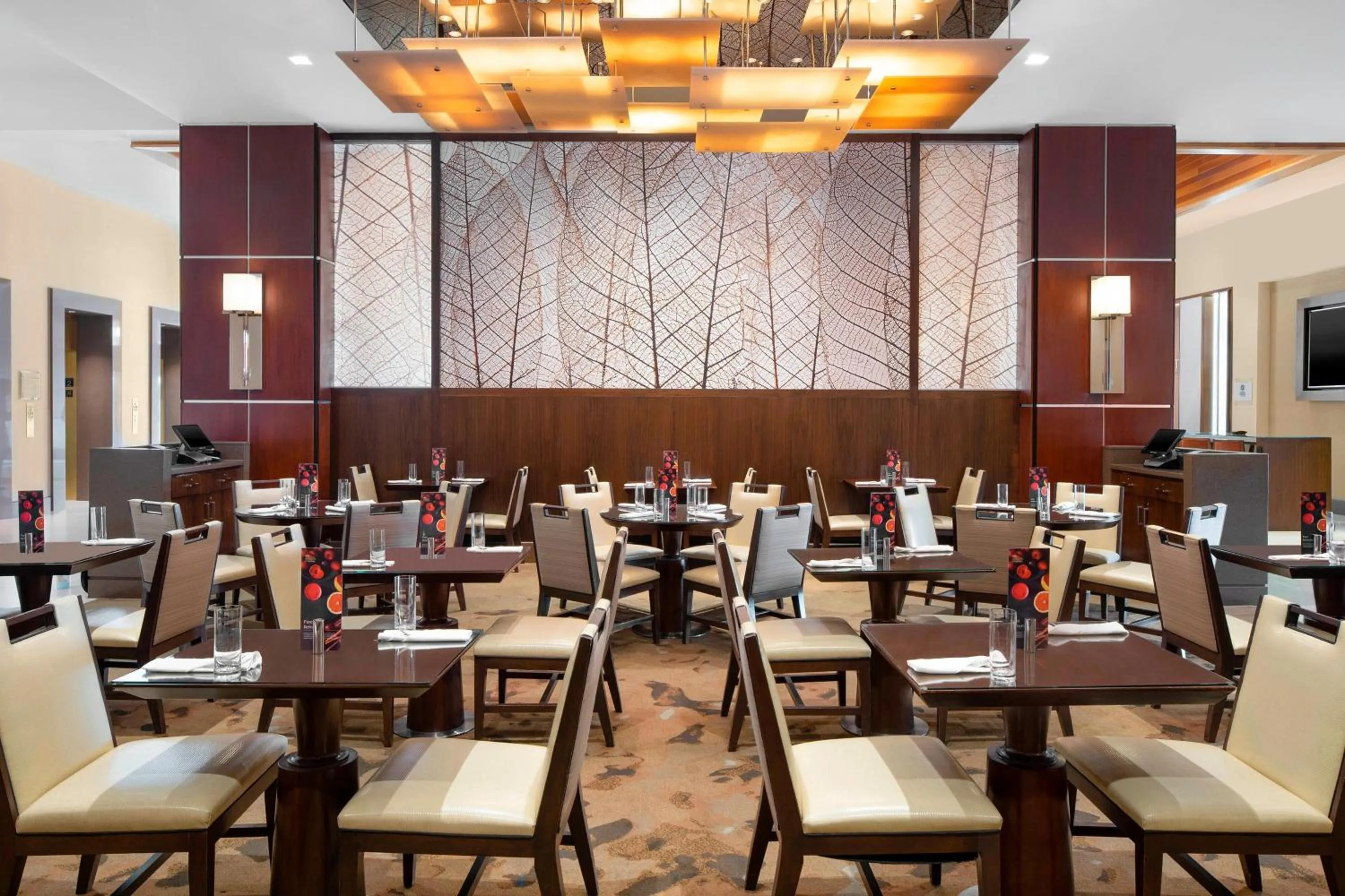 Restaurant/places to eat in The Westin Crystal City Reagan National Airport