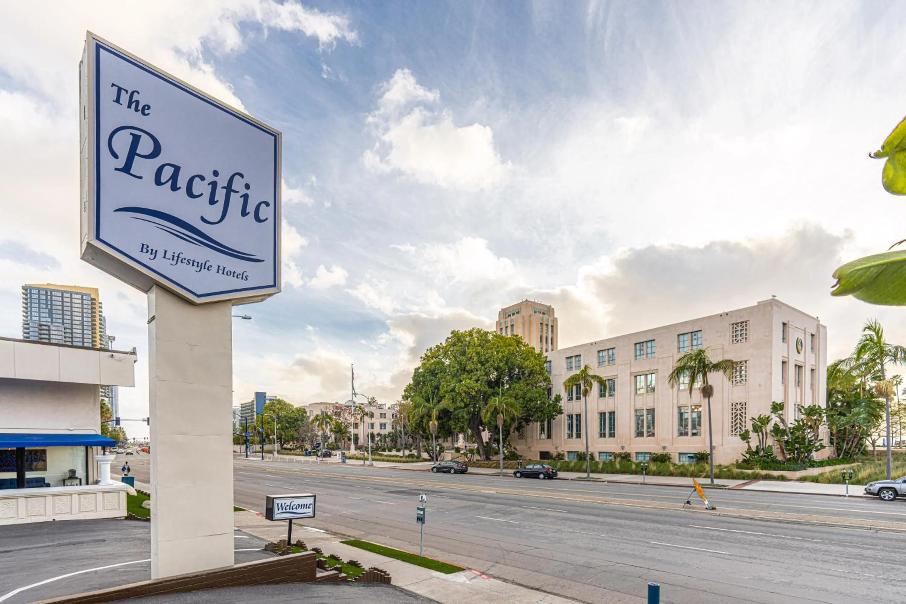 Property building in Pacific Inn and Suites