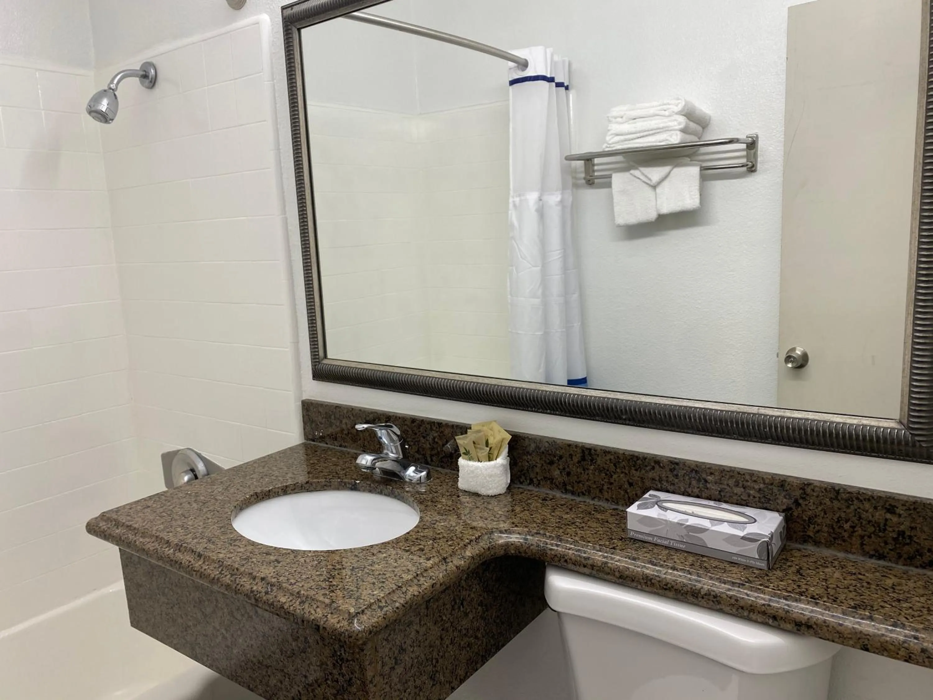 Bathroom in Pacific Inn and Suites