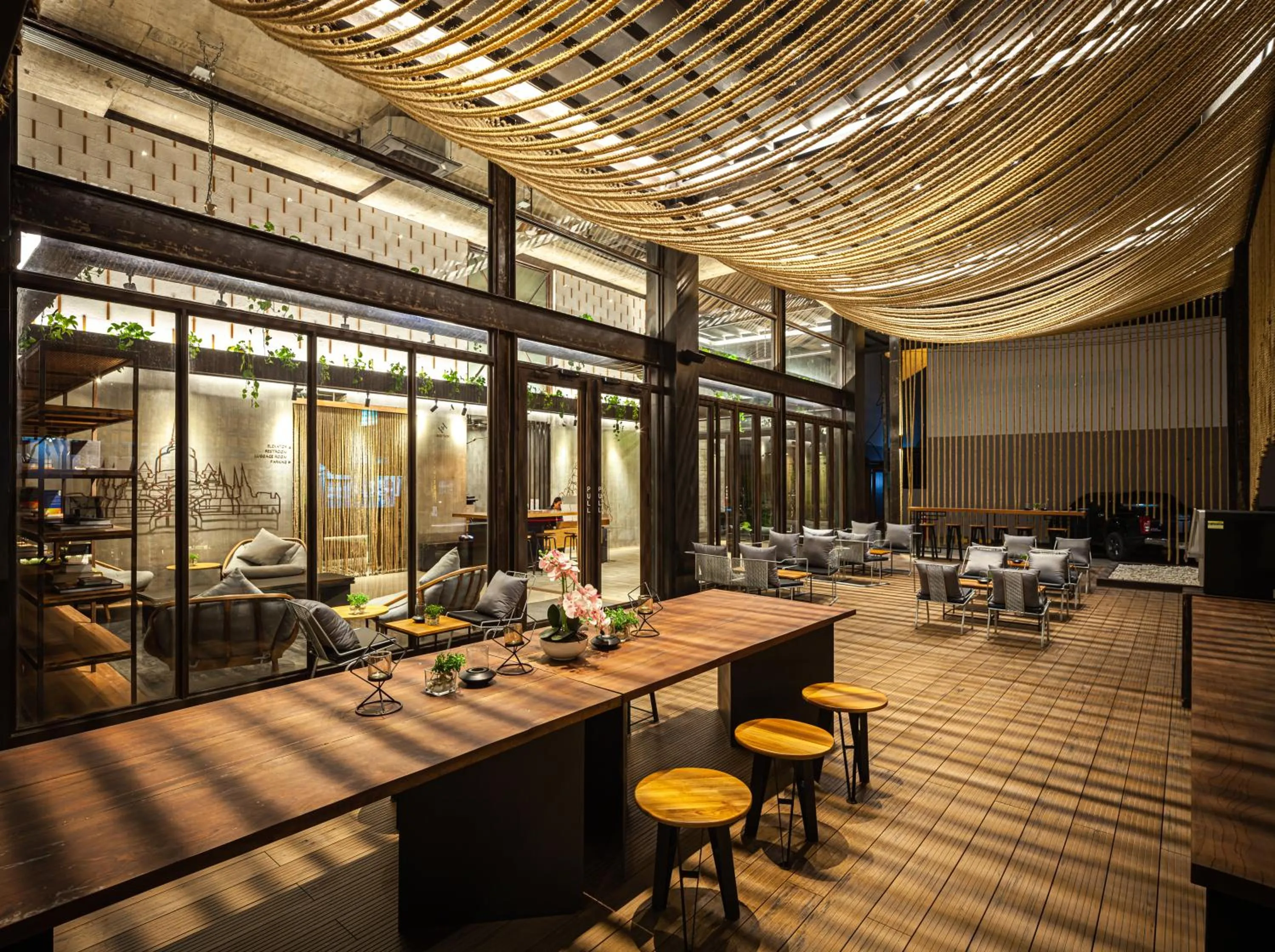Restaurant/places to eat in Navakitel Design Hotel