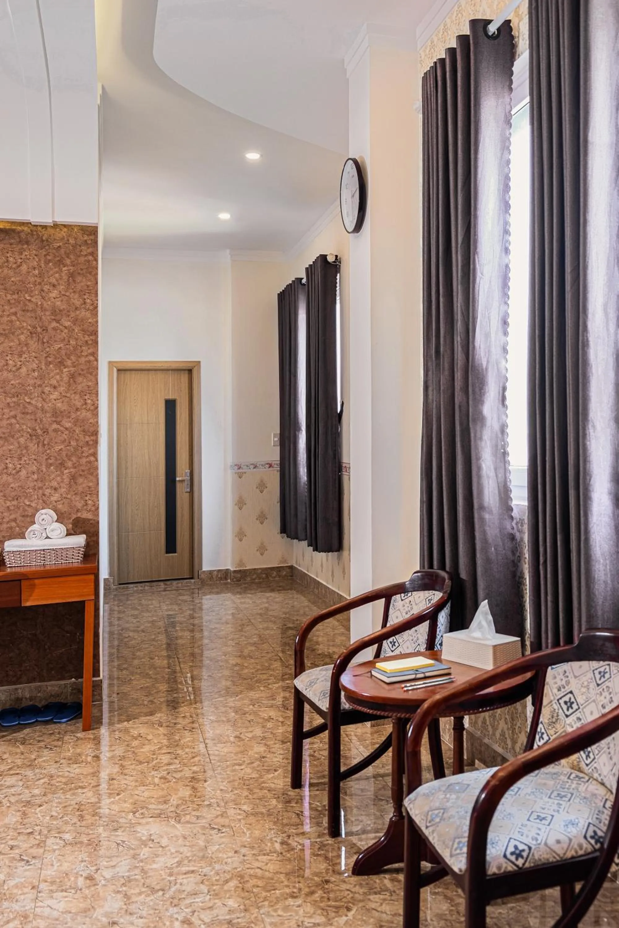 Photo of the whole room in Mekong Gia Lai Hotel - Me Kong Pleiku