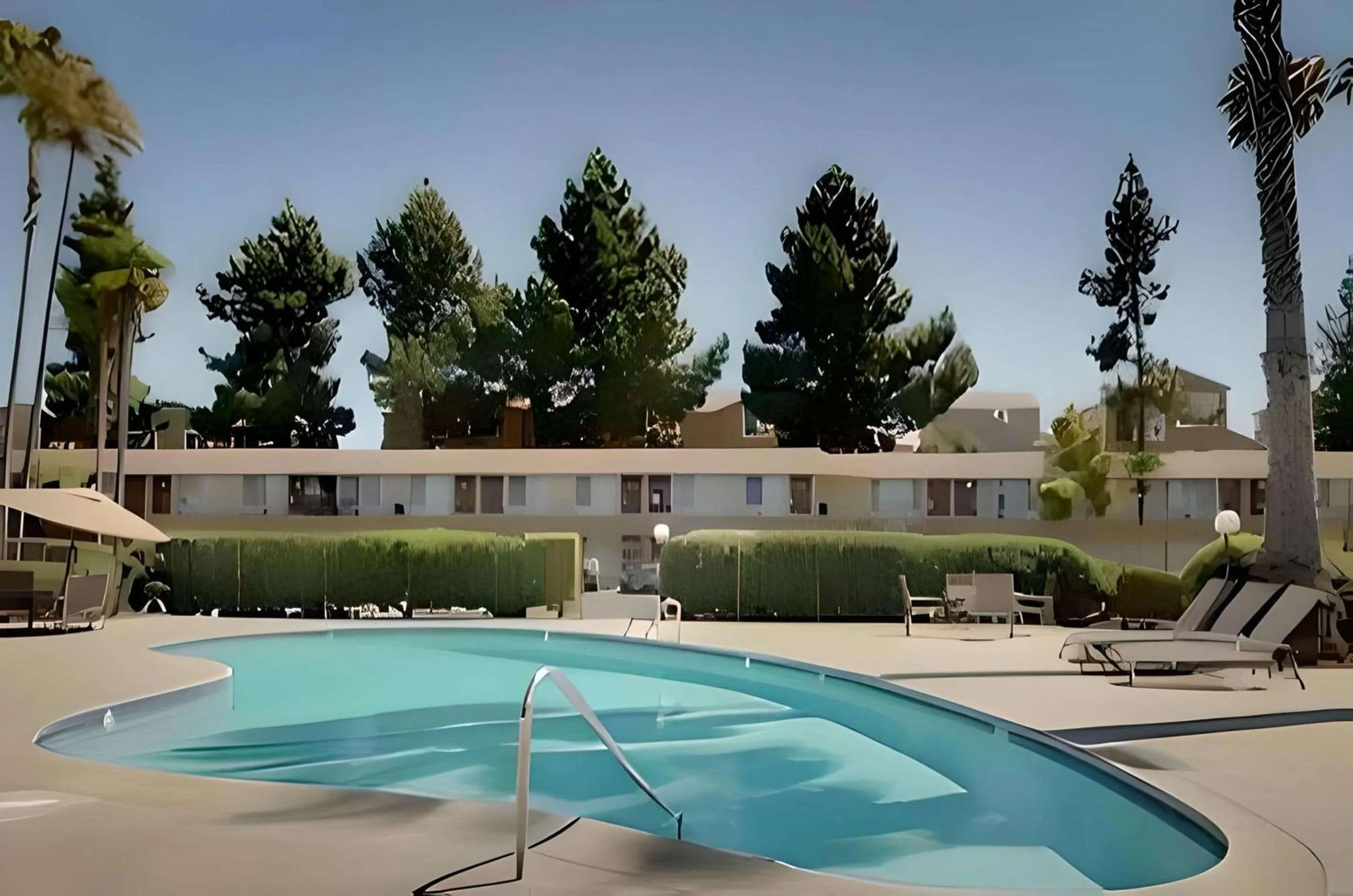 Swimming pool in Hotel E Real