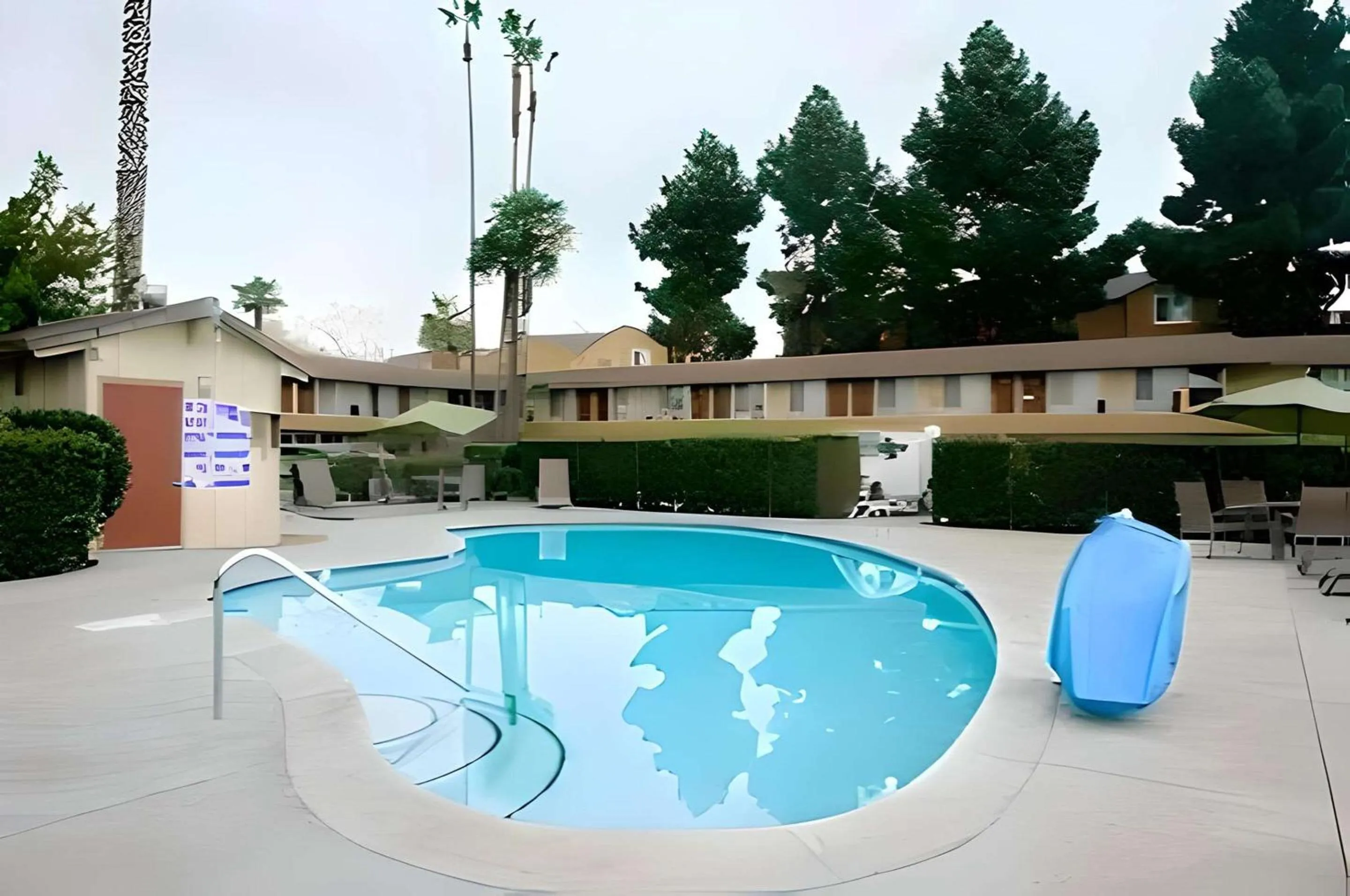 Swimming pool in Hotel E Real