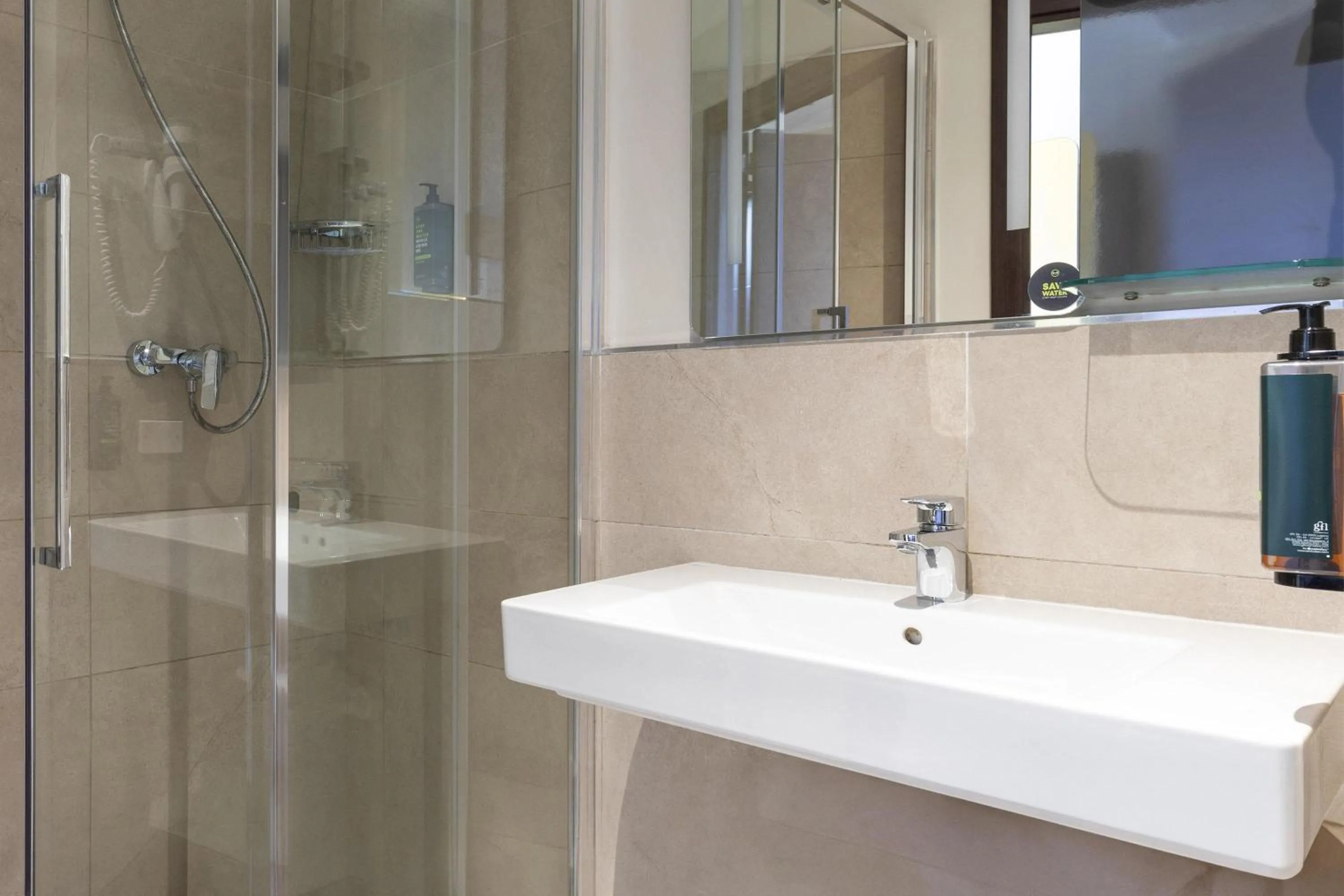 Bathroom in B&B Hotel Roma San Lorenzo Termini