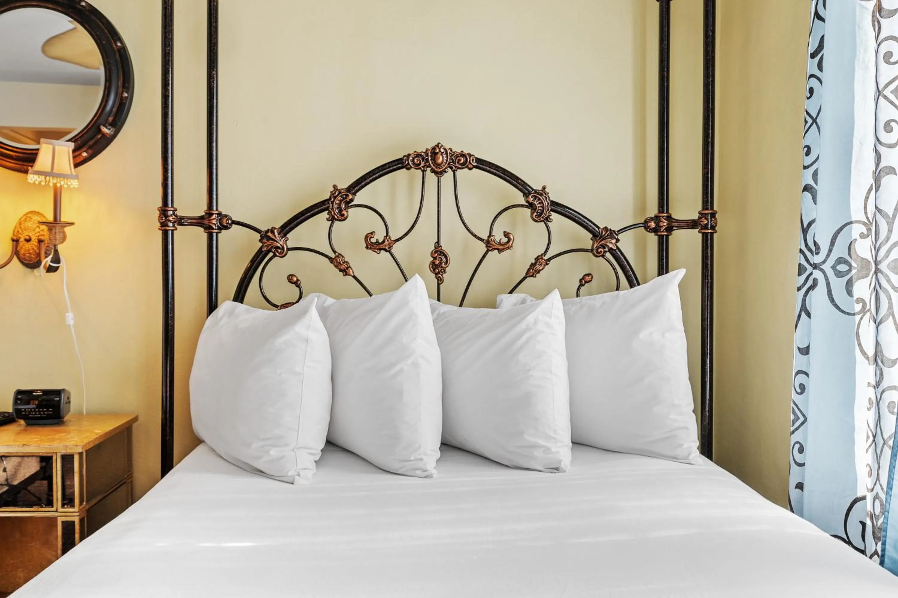 Bed in Fitzgerald Hotel Union Square