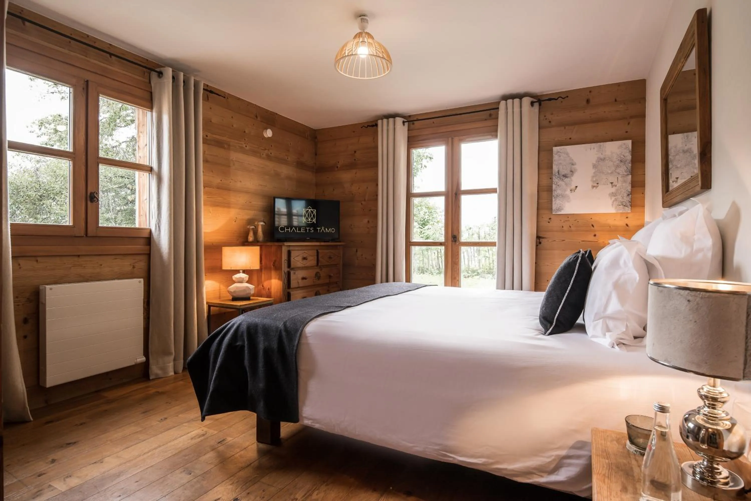 Bedroom in Chalet Jardin d'Angèle Chambres d'hôtes
