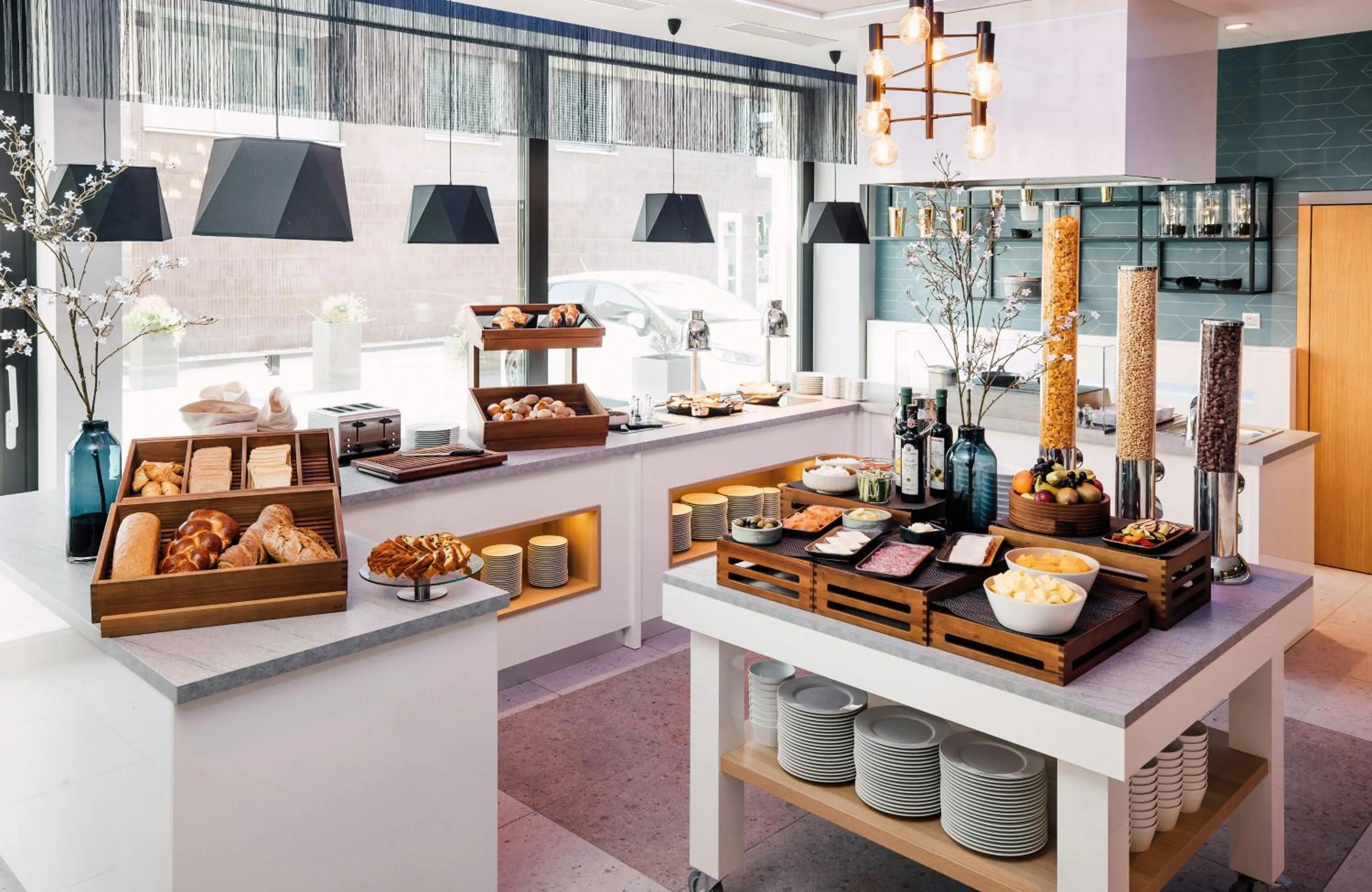 Buffet breakfast in Leonardo Hotel Zurich Airport