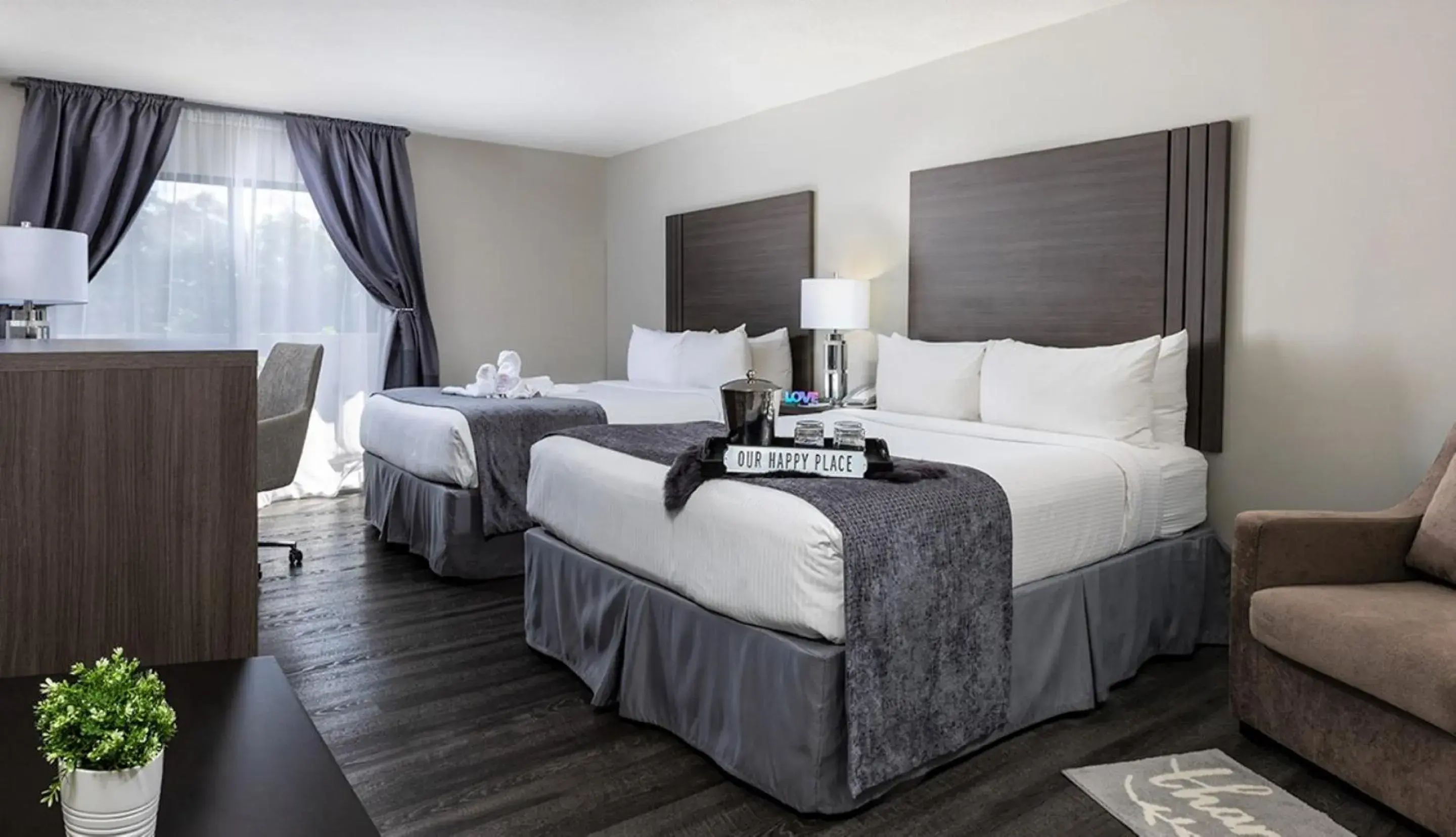 Handicap Superior Double Queen Bed Room HFAMQ in Palazzo Lakeside Hotel Handicap Superior Double Queen Bed Room HFAMQ in Palazzo Lakeside Hotel