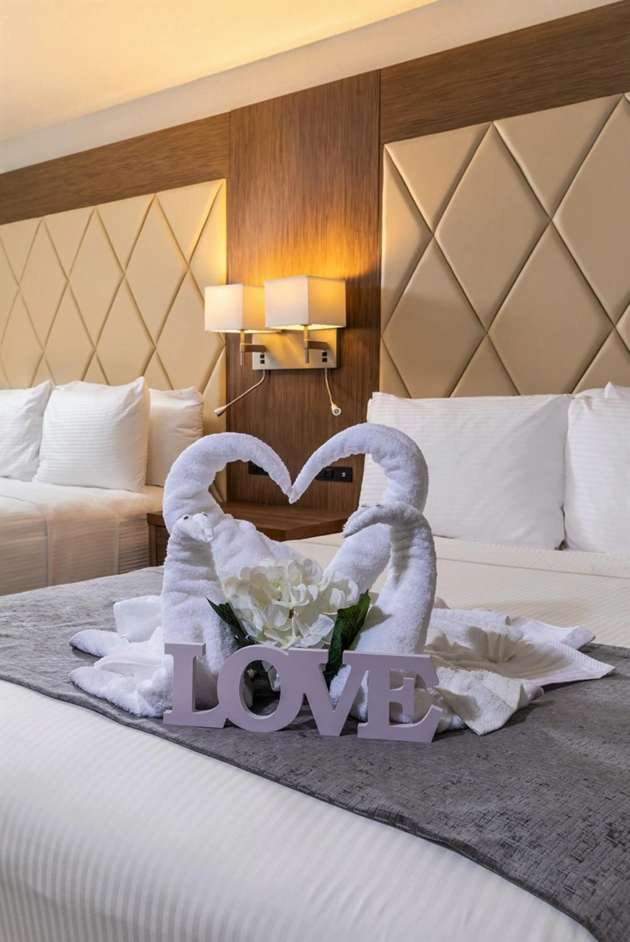 Bed in Palazzo Lakeside Hotel