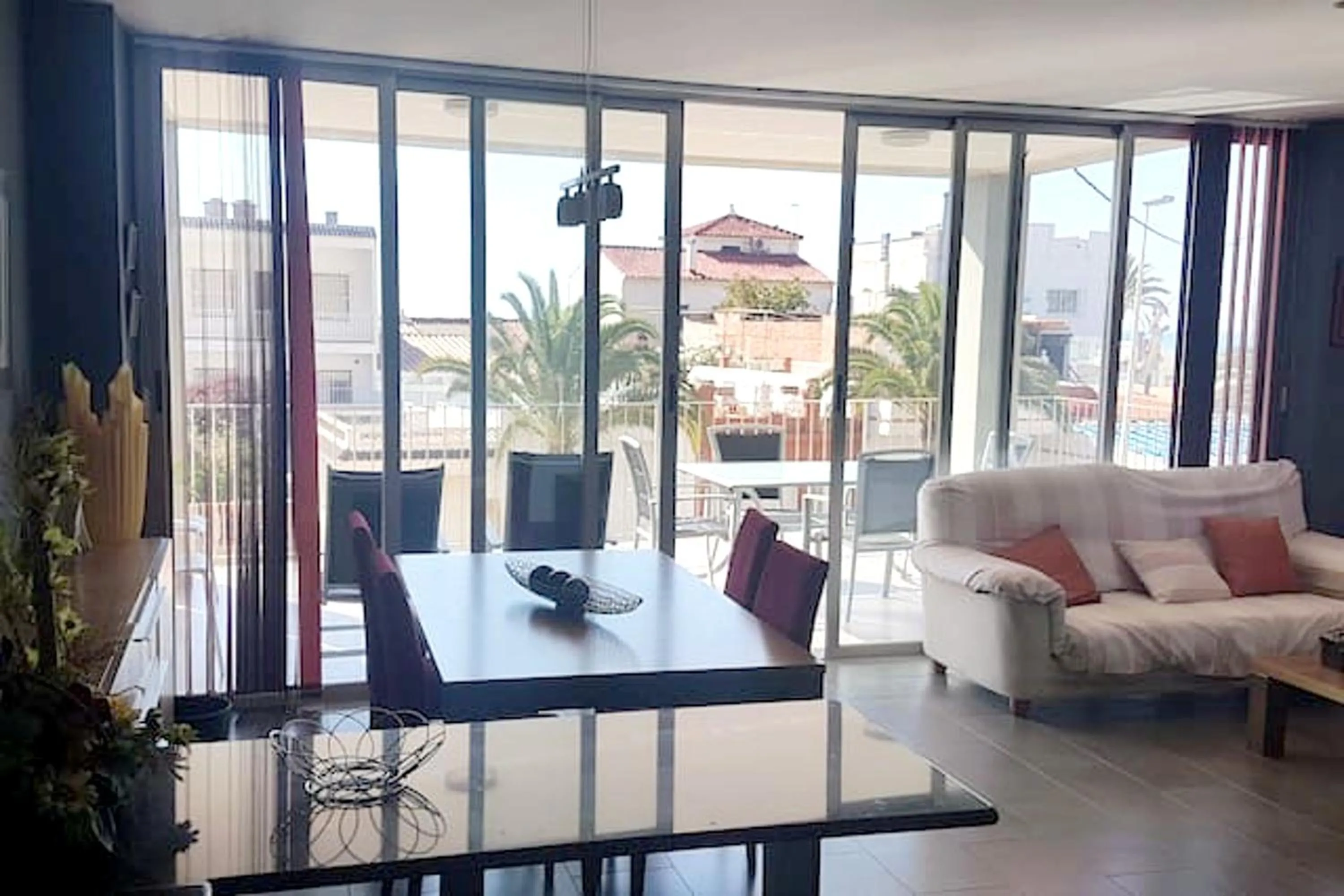 Spacious apartment with sea view in El Grau de Moncofa, 108m²