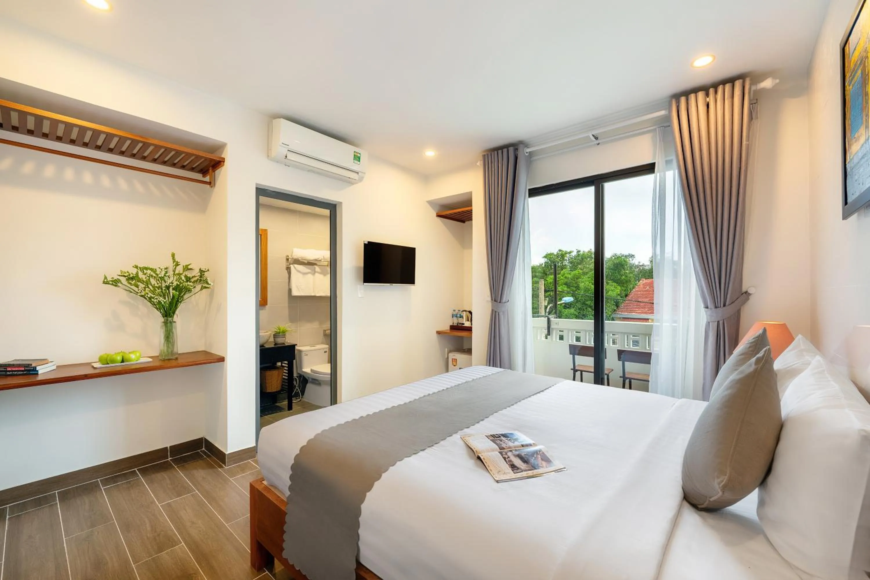 Photo of the whole room, Bed in Sands River Hoi An Villa