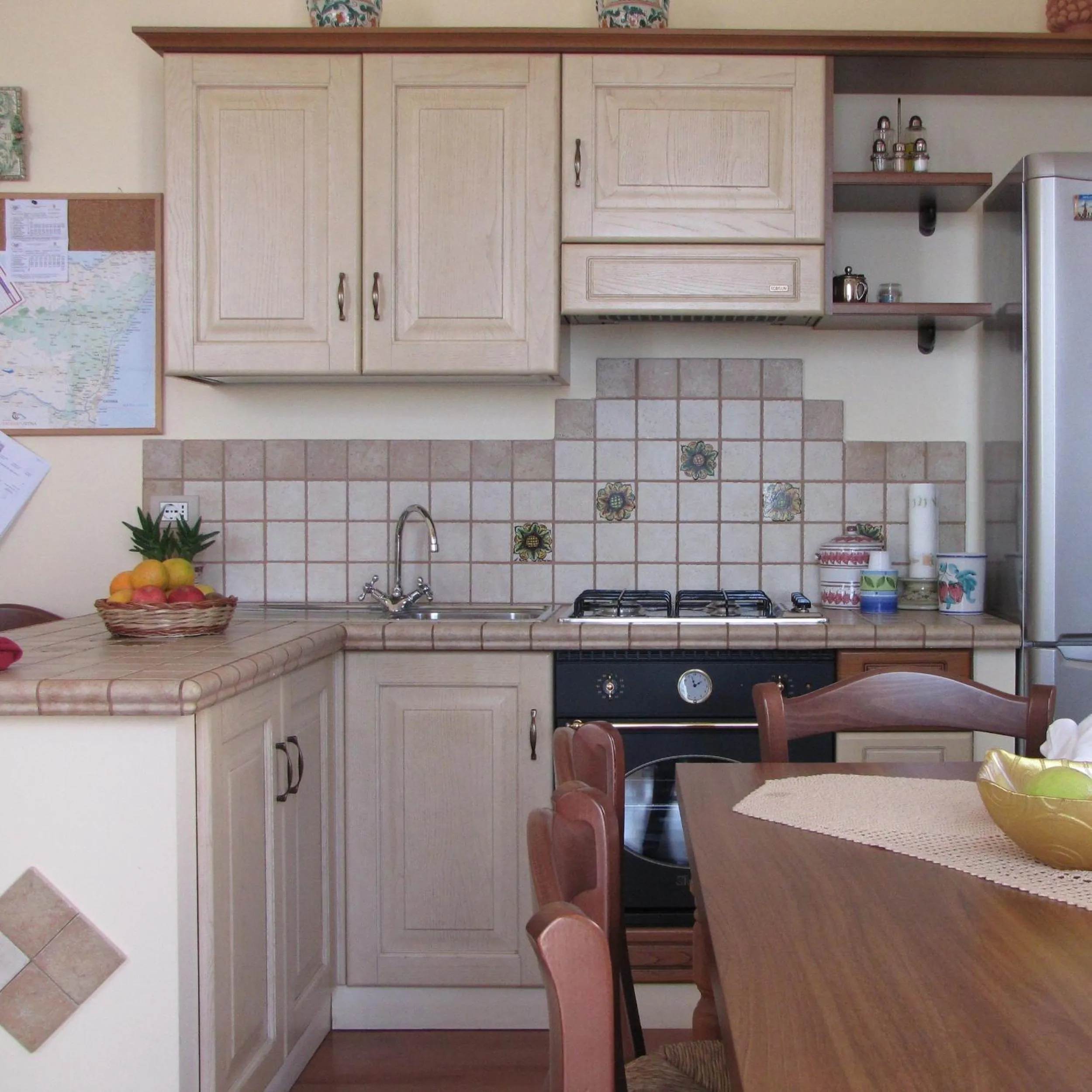 Communal kitchen in B&B Agon