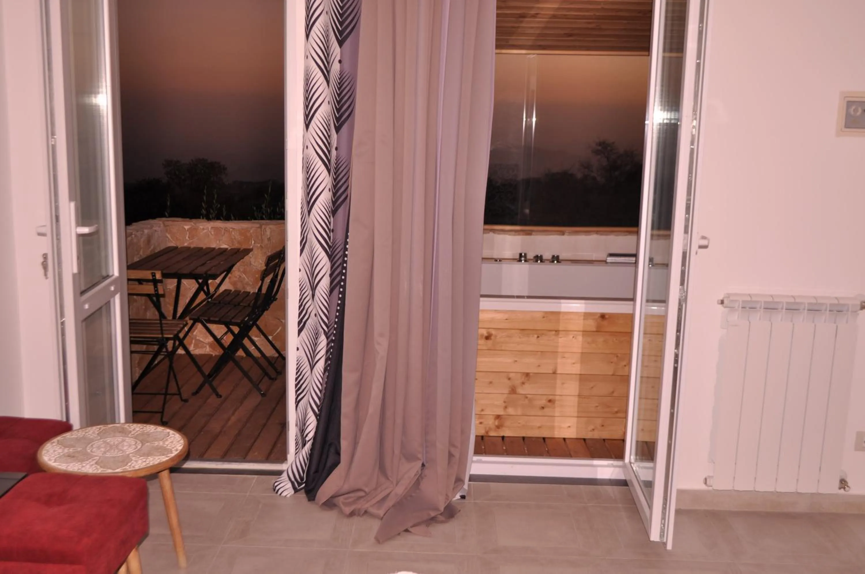 Queen Room with Spa Bath - single occupancy in Agri Art Croce Vallone