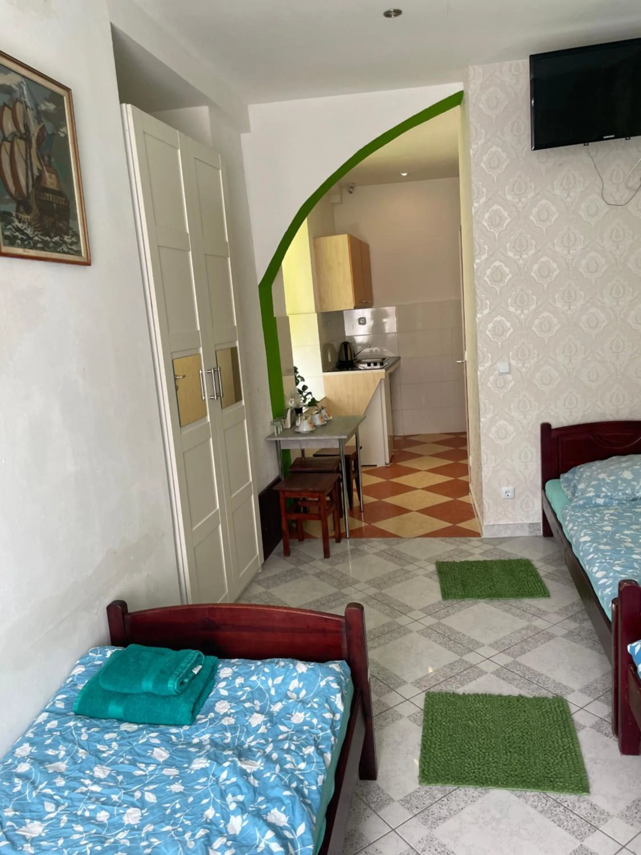 TV and multimedia, Bed in Viktoria ARTUR