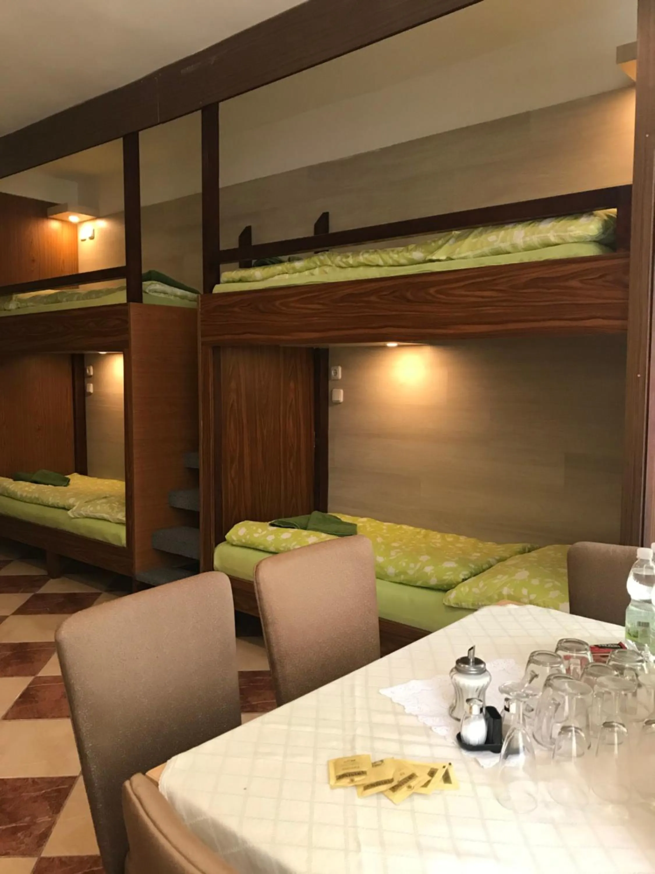 Photo of the whole room in Viktoria ARTUR