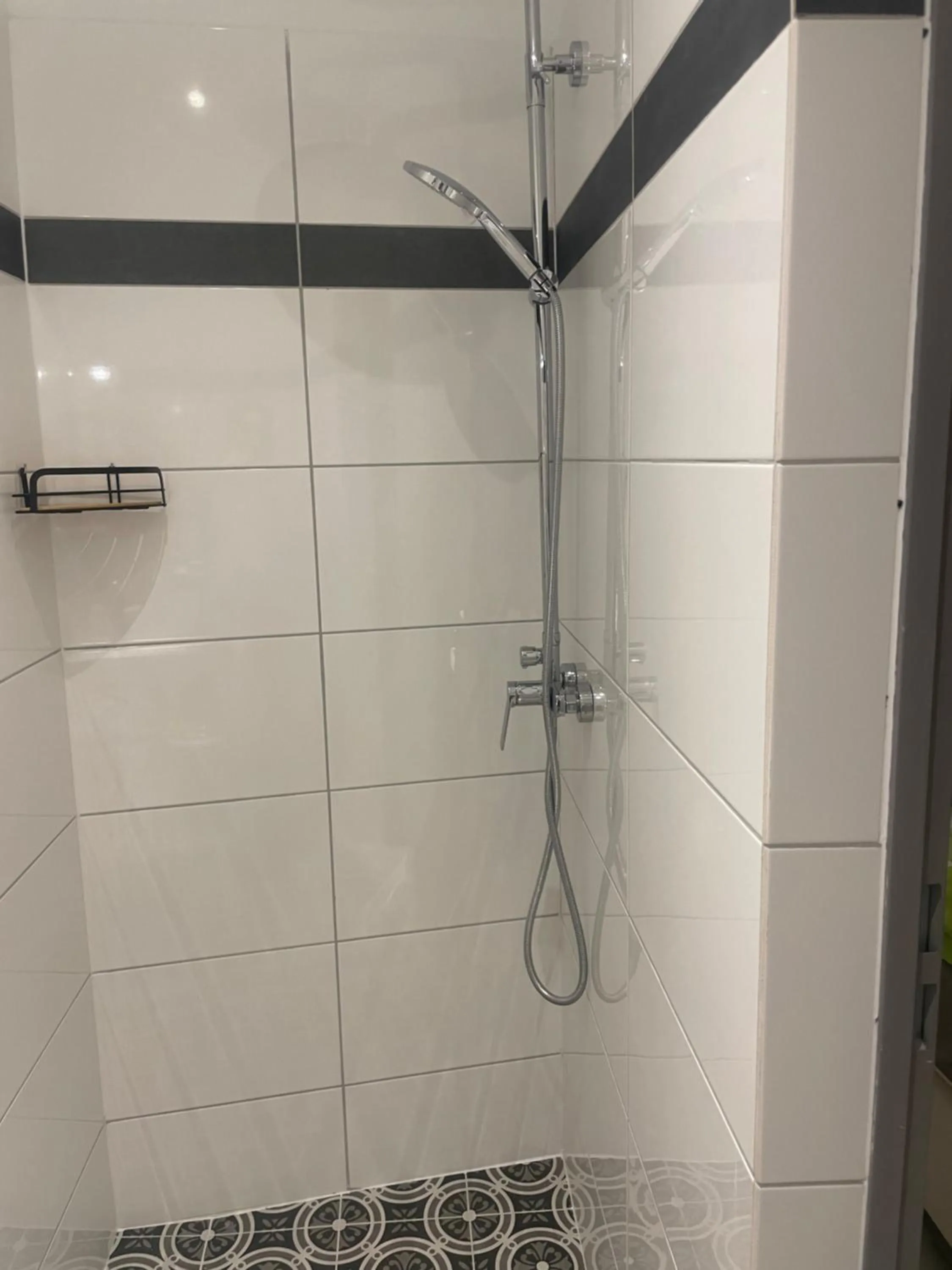 Shower in Viktoria ARTUR