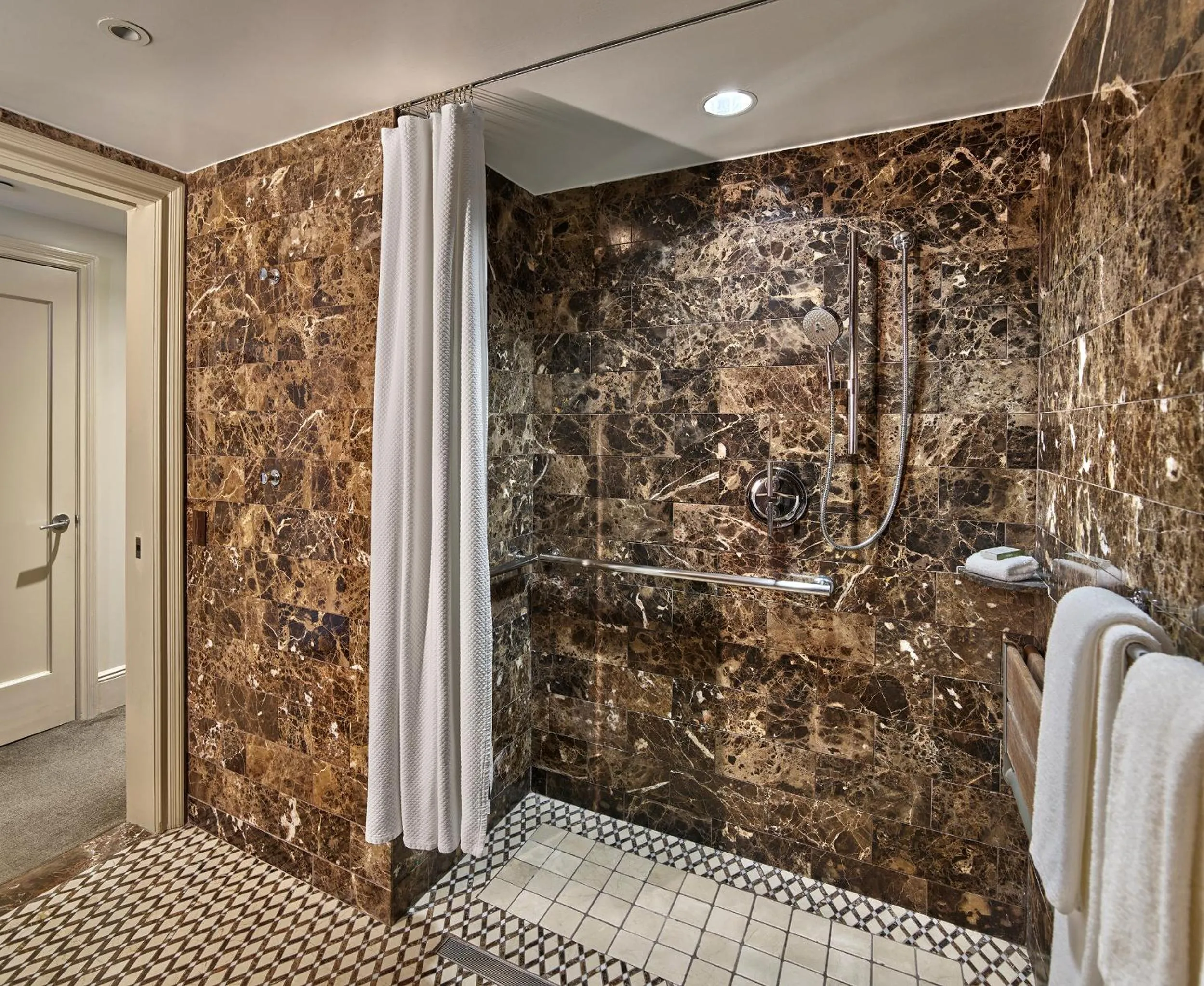 Bathroom in AKA Central Park