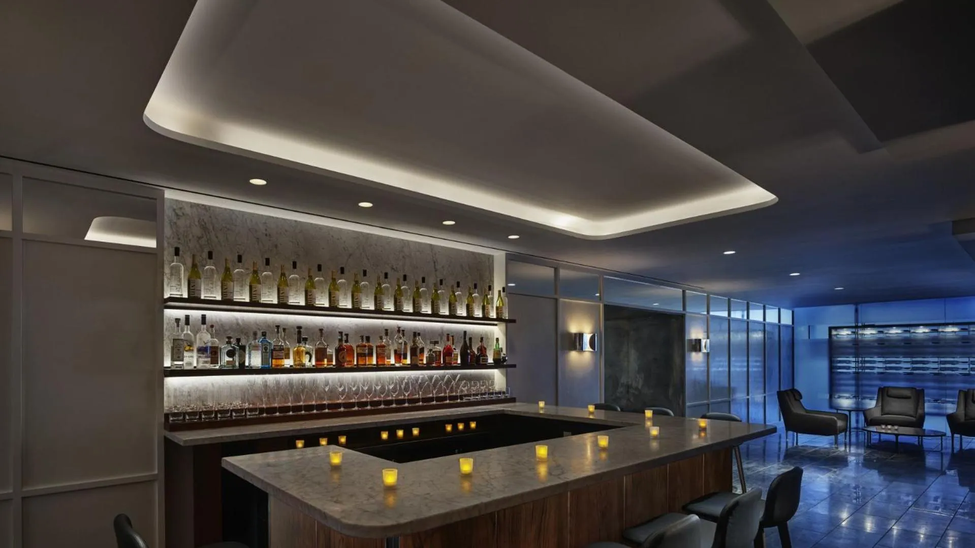 Lounge or bar in AKA Central Park
