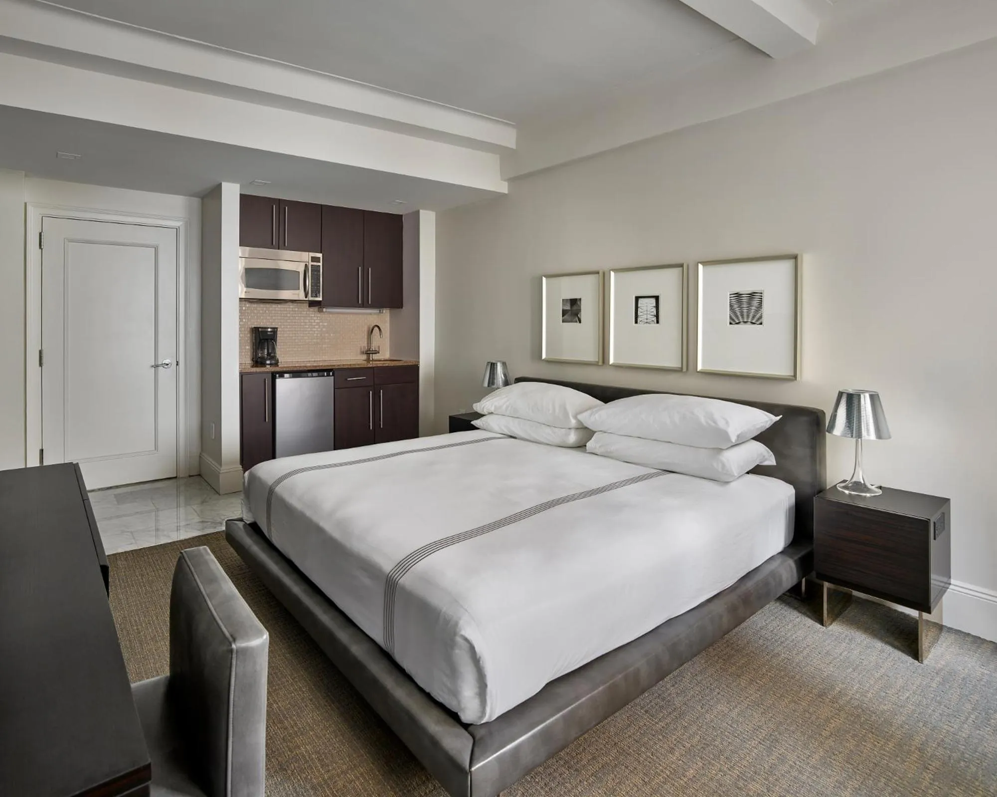 Photo of the whole room, Bed in AKA Central Park