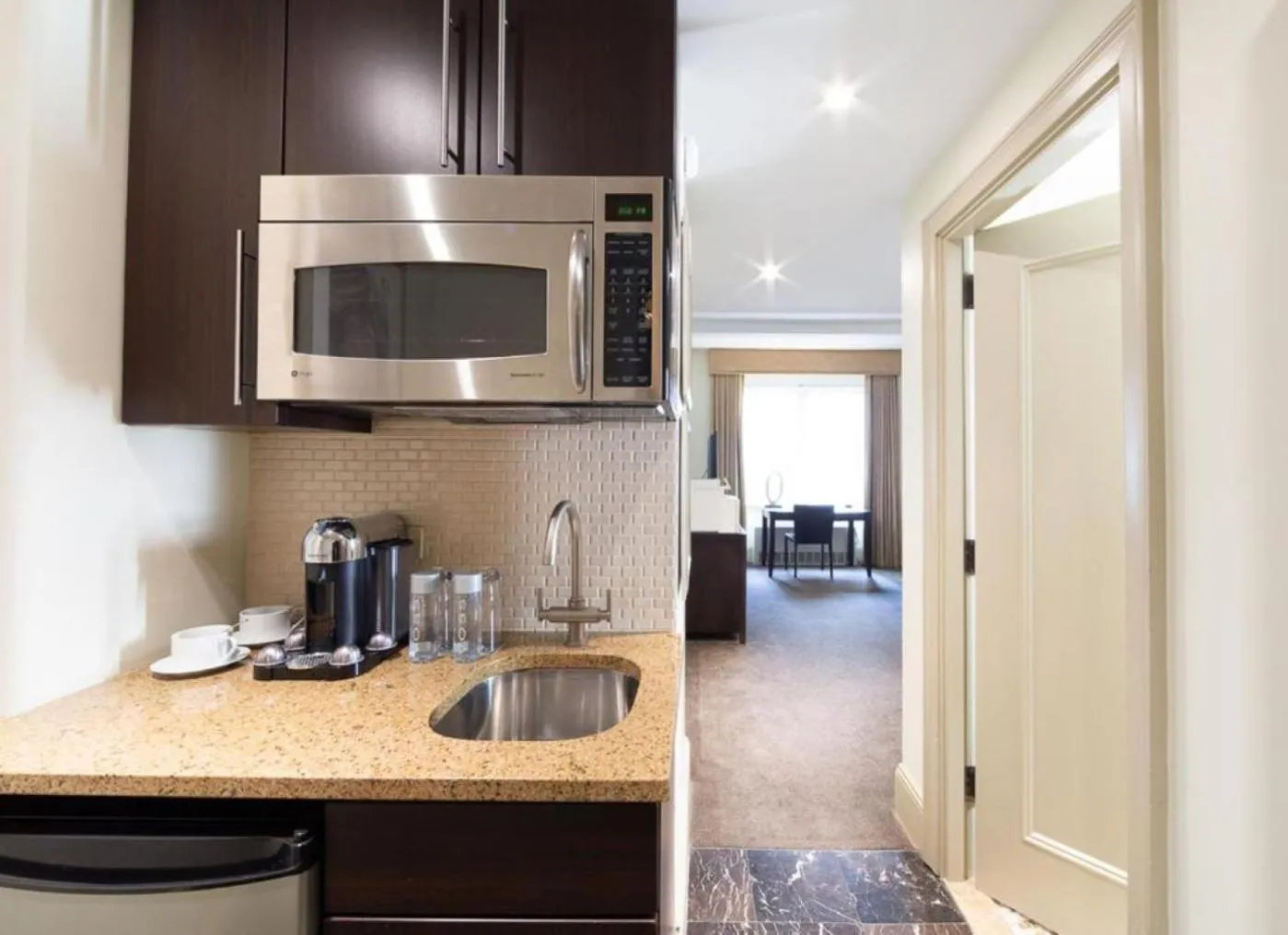 Kitchen or kitchenette in AKA Central Park