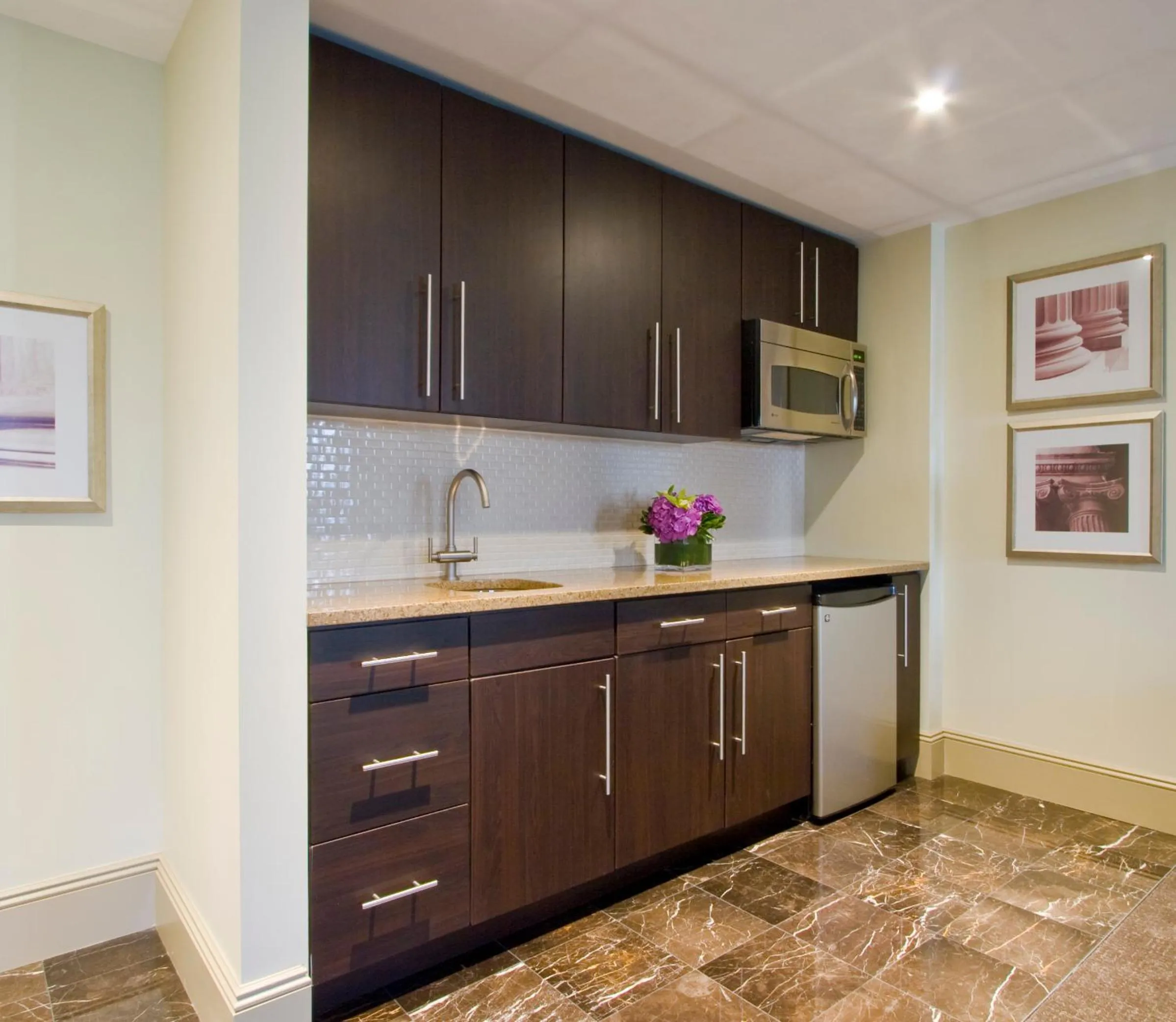 Kitchen or kitchenette in AKA Central Park