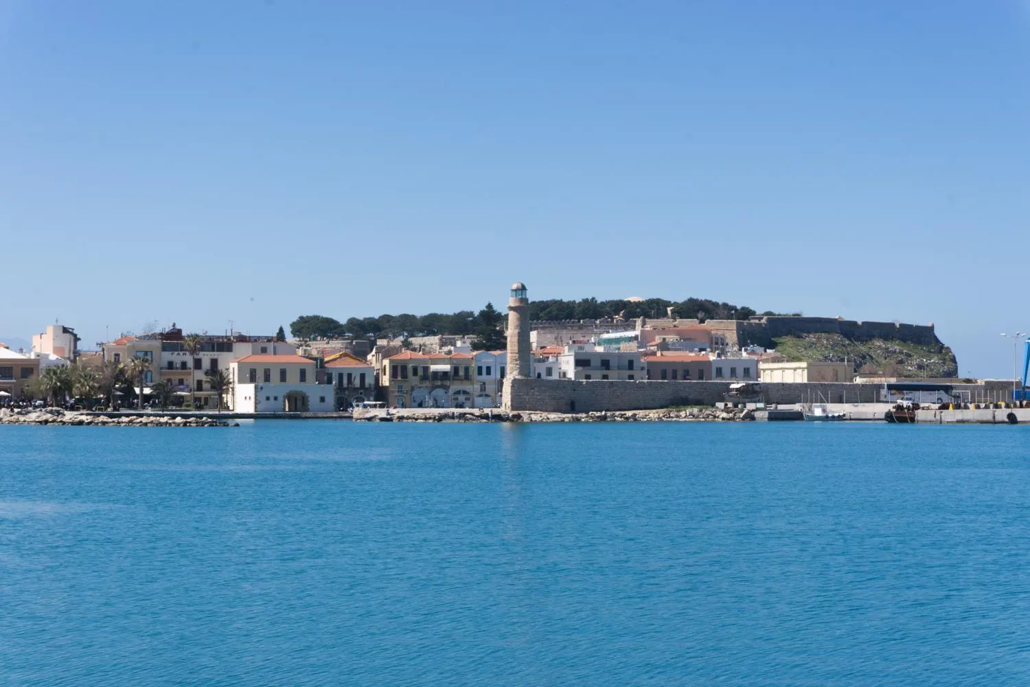 Neighbourhood in Ink Hotels Phos