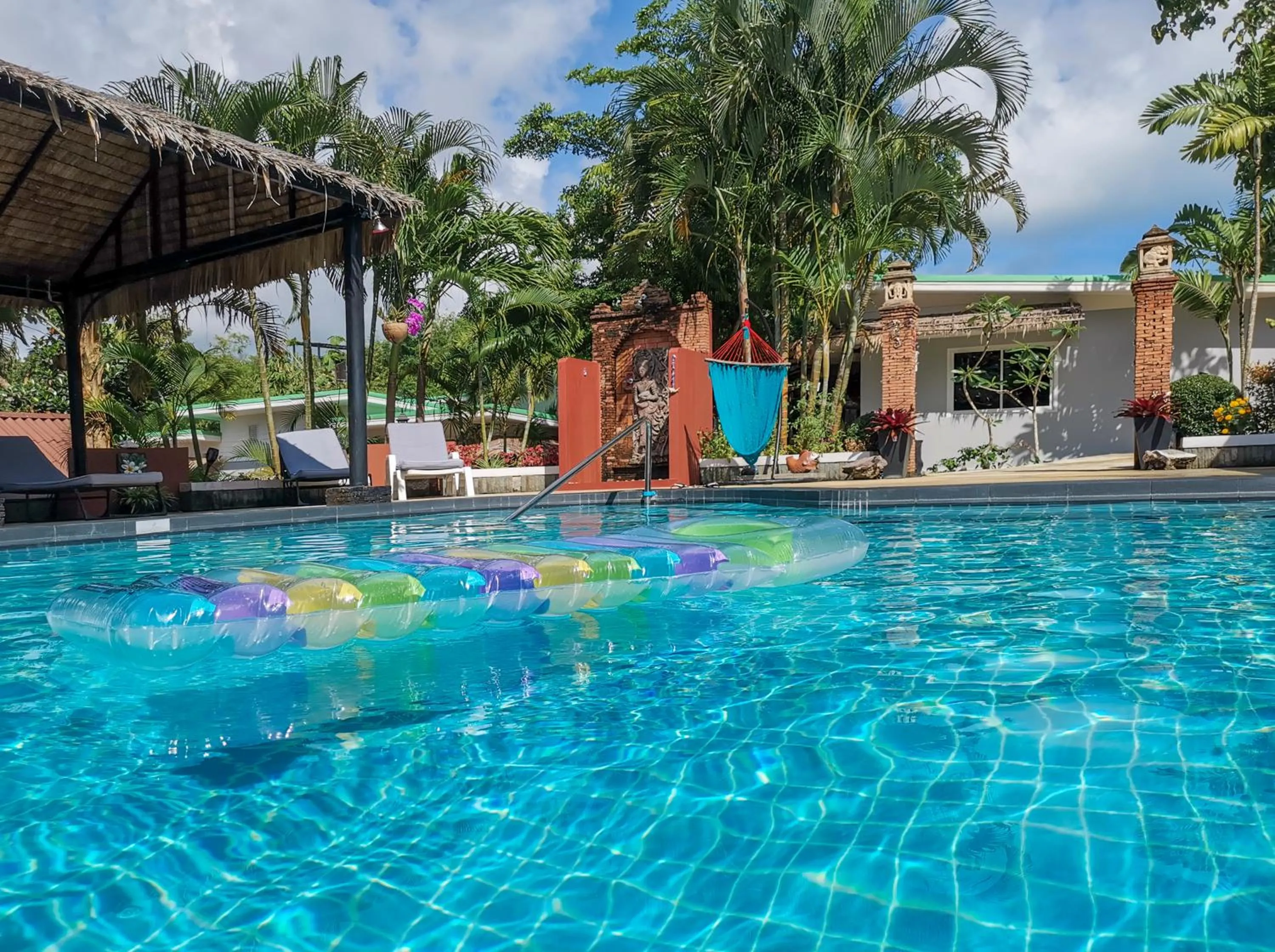 Harmony Naturist Resort Rawai Phuket 18yr minimum age only nudist nake d FKK