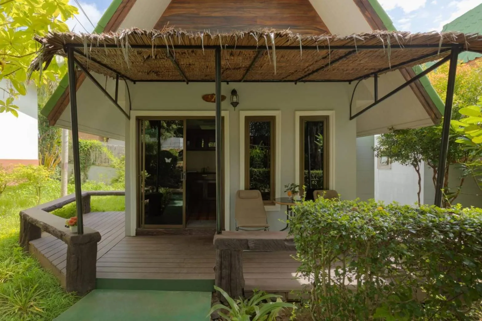 Harmony Naturist Resort Rawai Phuket 18yr minimum age only nudist nake d FKK