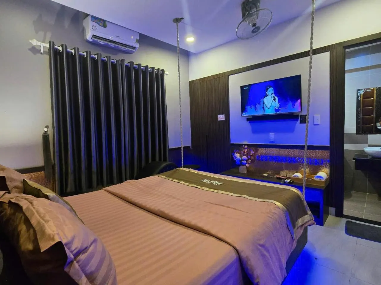 Bedroom, Bed in Kha Thy Hotel