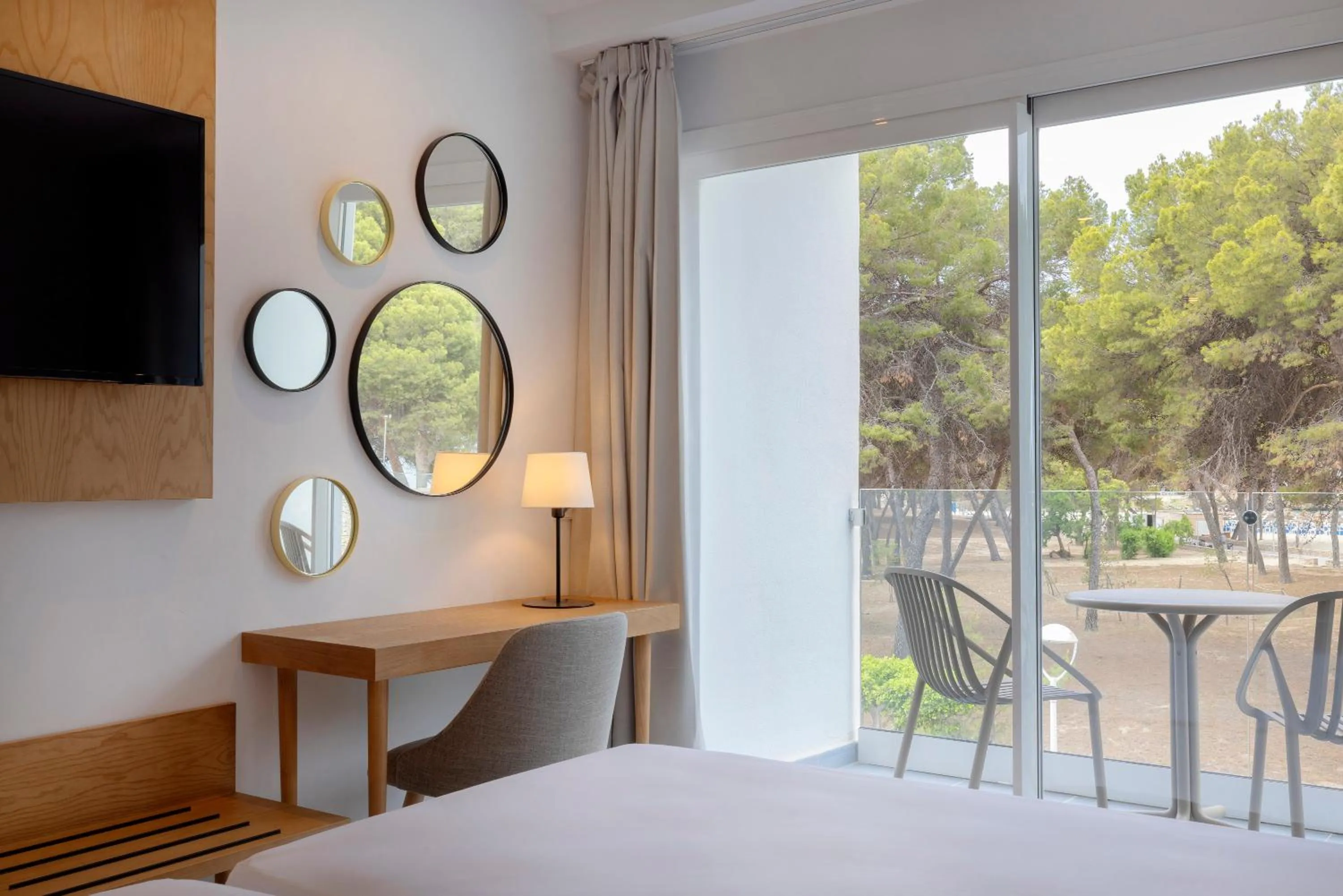 Balcony/Terrace, Bed in HM Isabela-Adults Only