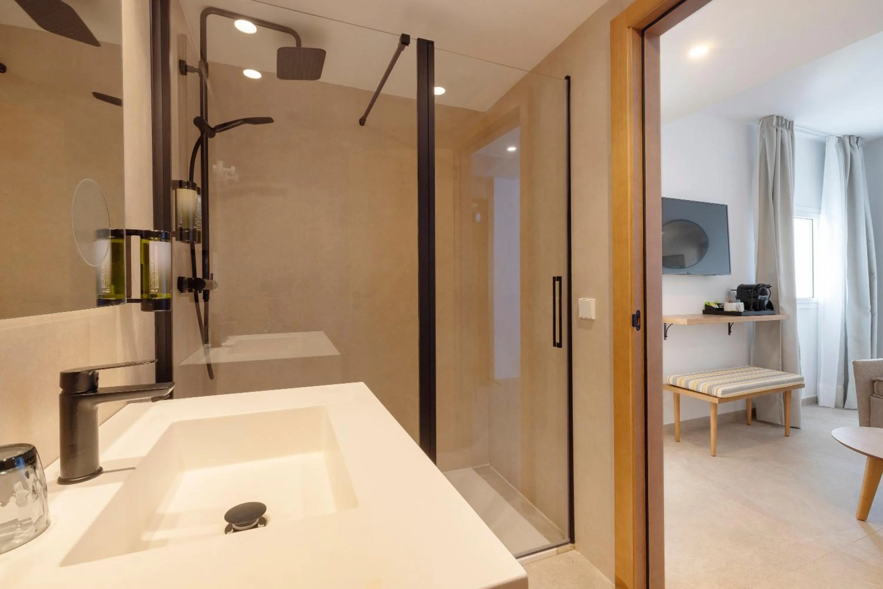 Bathroom in HM Isabela-Adults Only