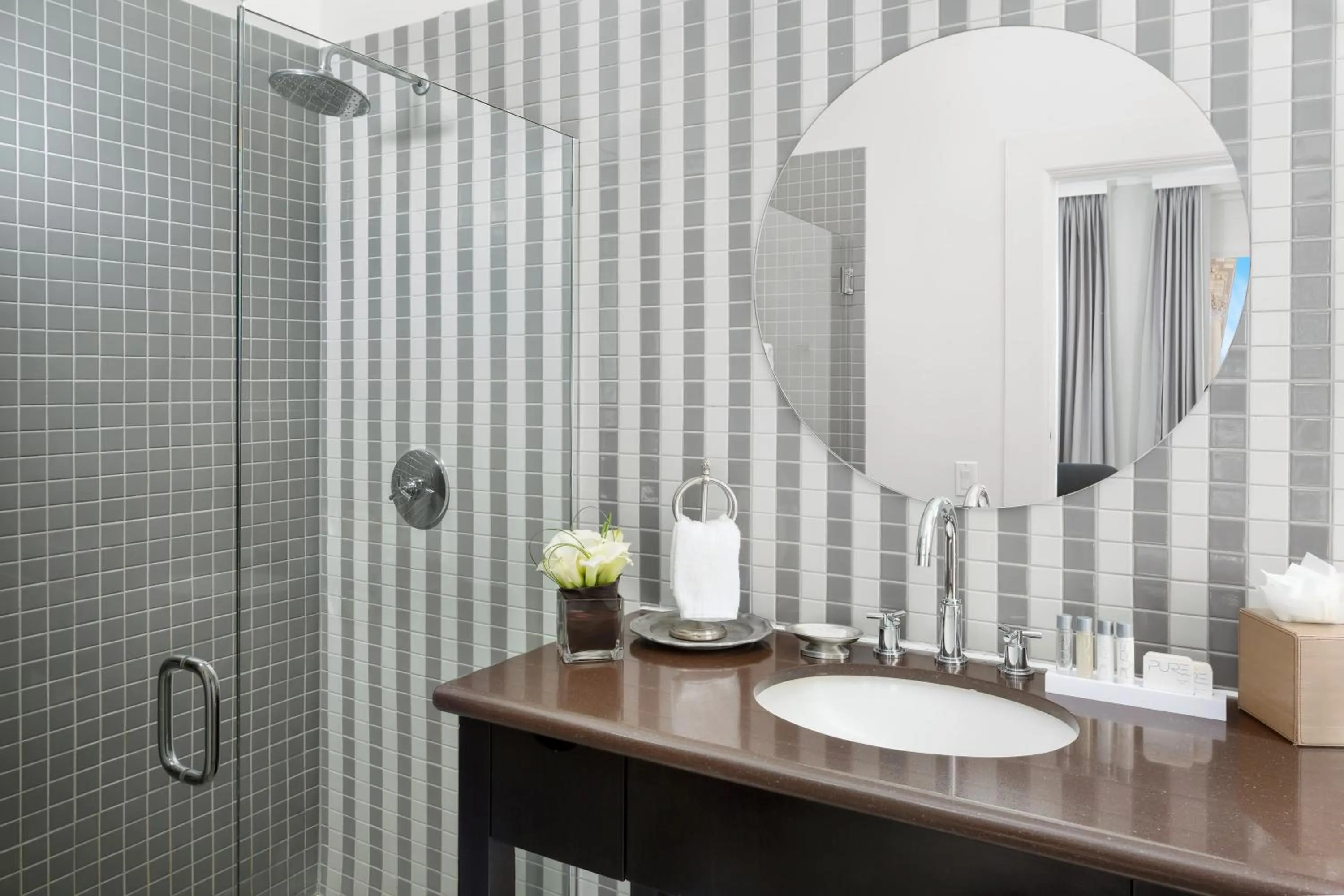 Bathroom in Hotel Union Square San Francisco