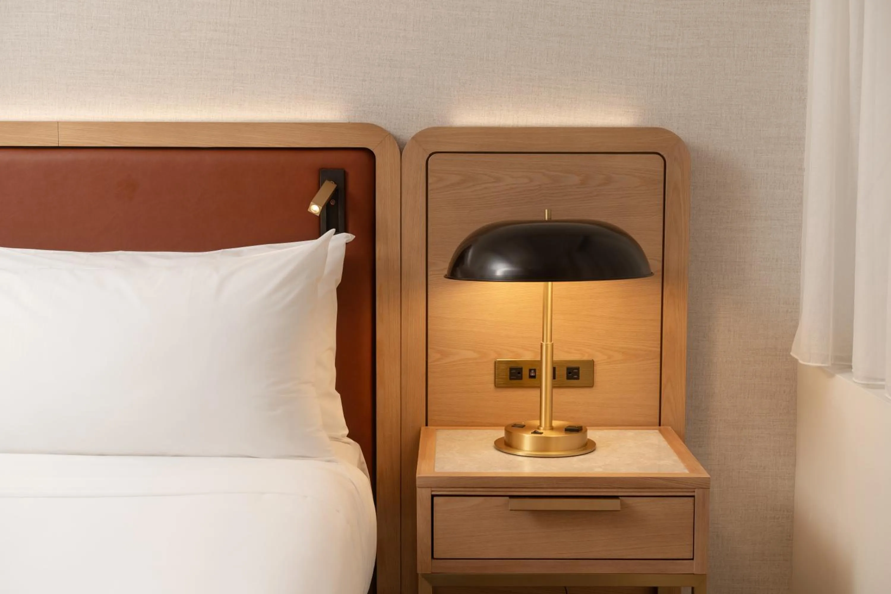 Bed in Aura Hotel Times Square Newly Renovated