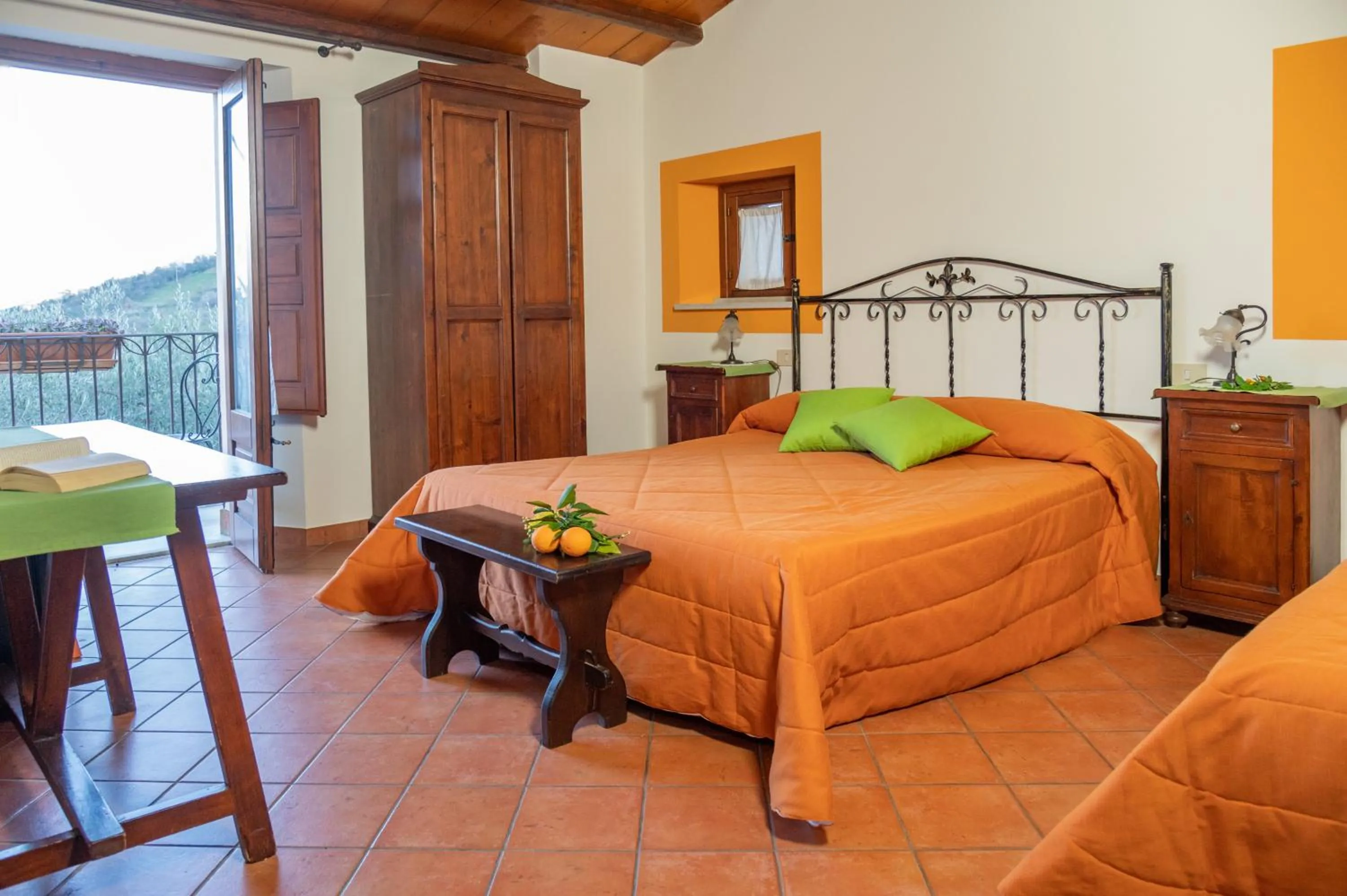 View (from property/room), Bed in Azienda Agrituristica Bergi