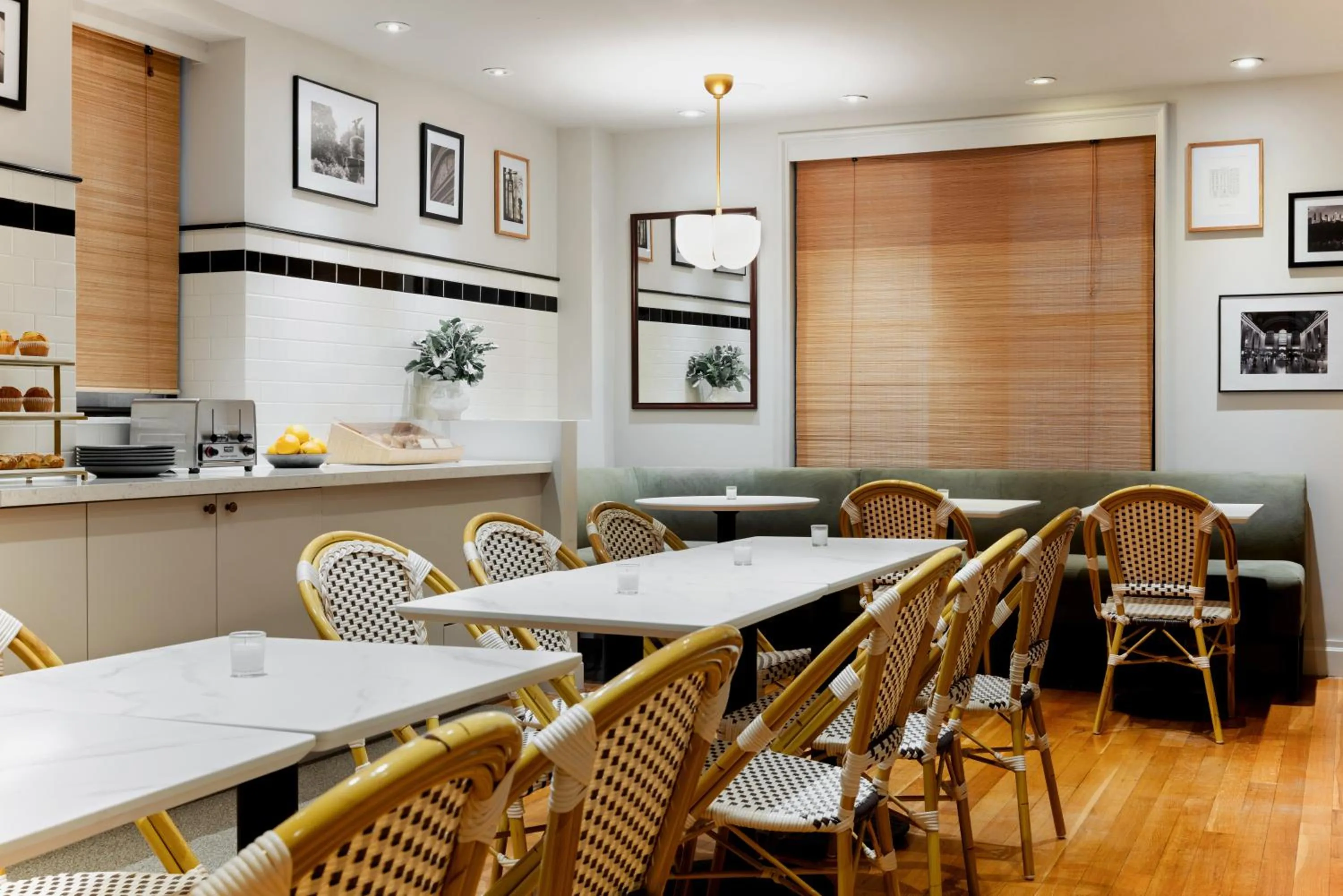 Restaurant/places to eat in The Bayard