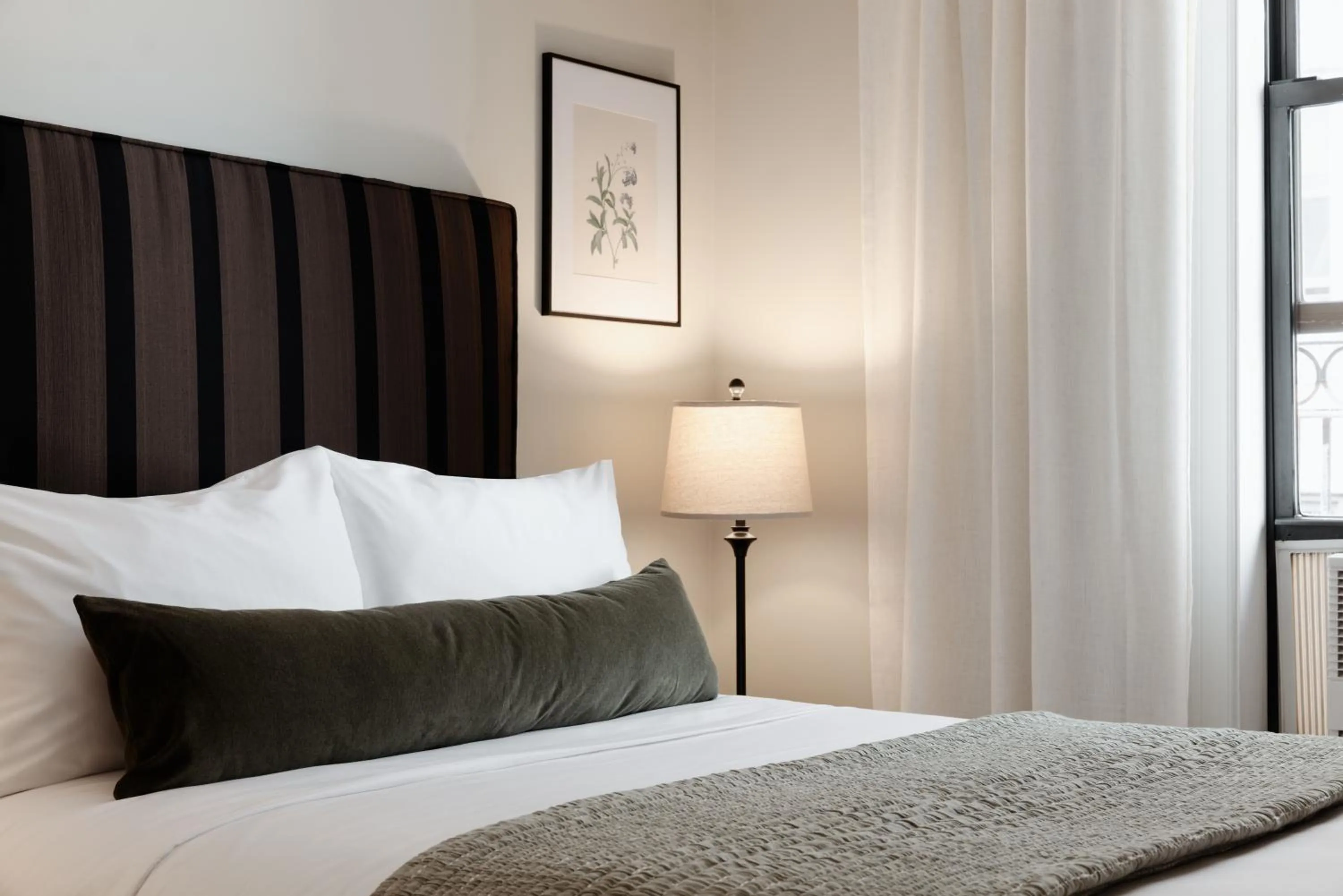 Bedroom, Bed in The Bayard