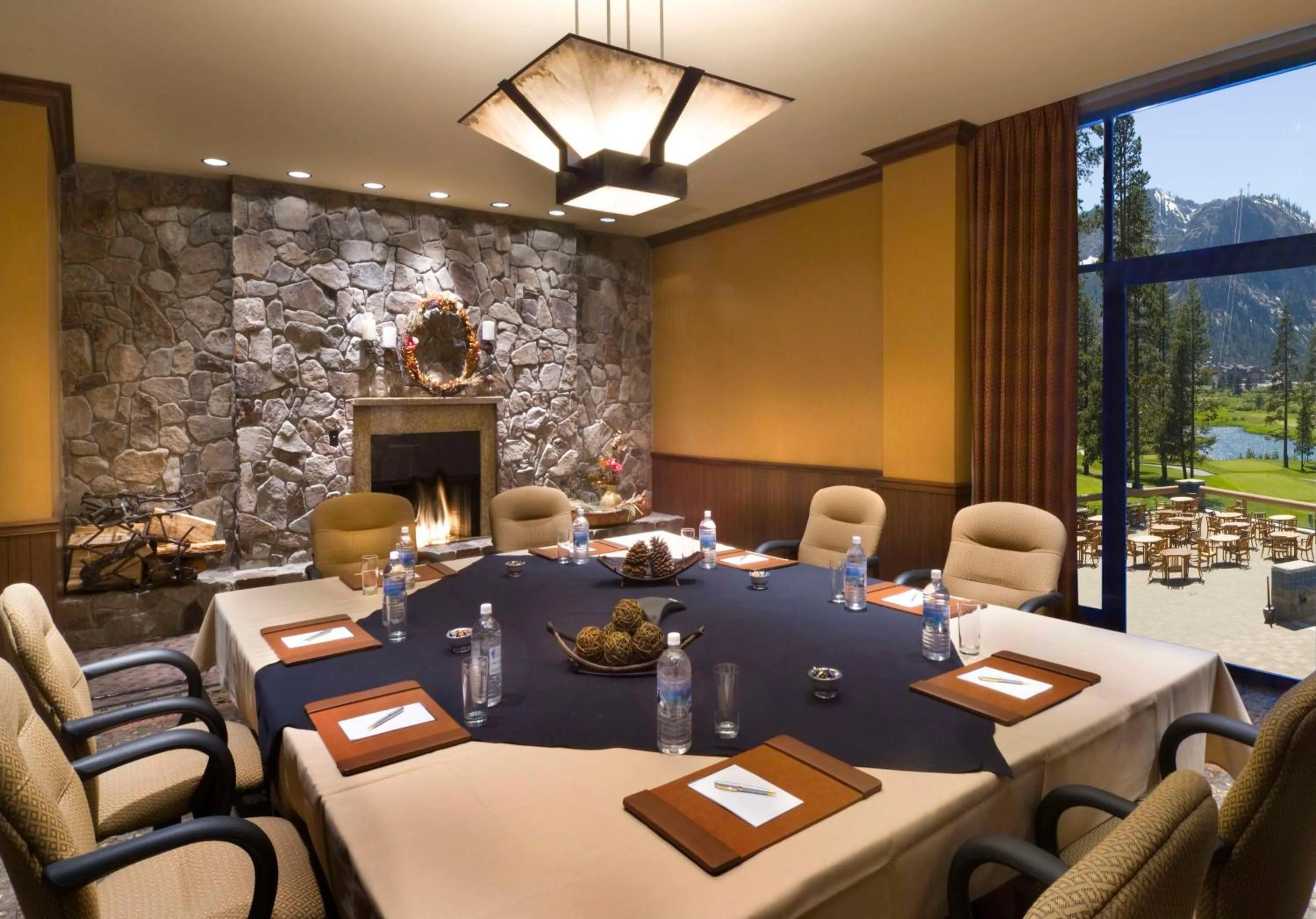 Meeting/conference room in Everline Resort and Spa, Lake Tahoe