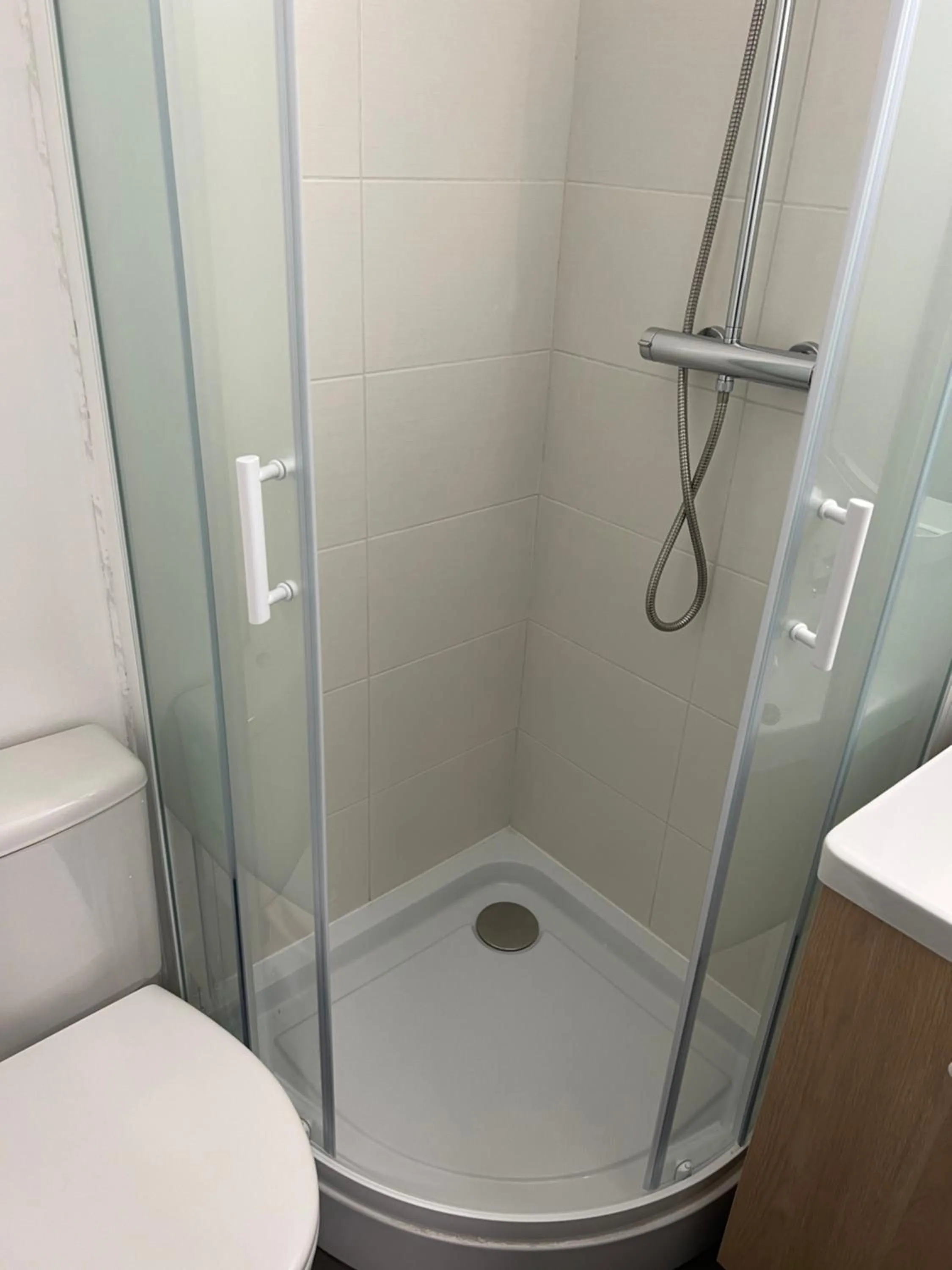 Double Room with Private Shower in HOTEL DE LA PAIX Lyon Sud Givors