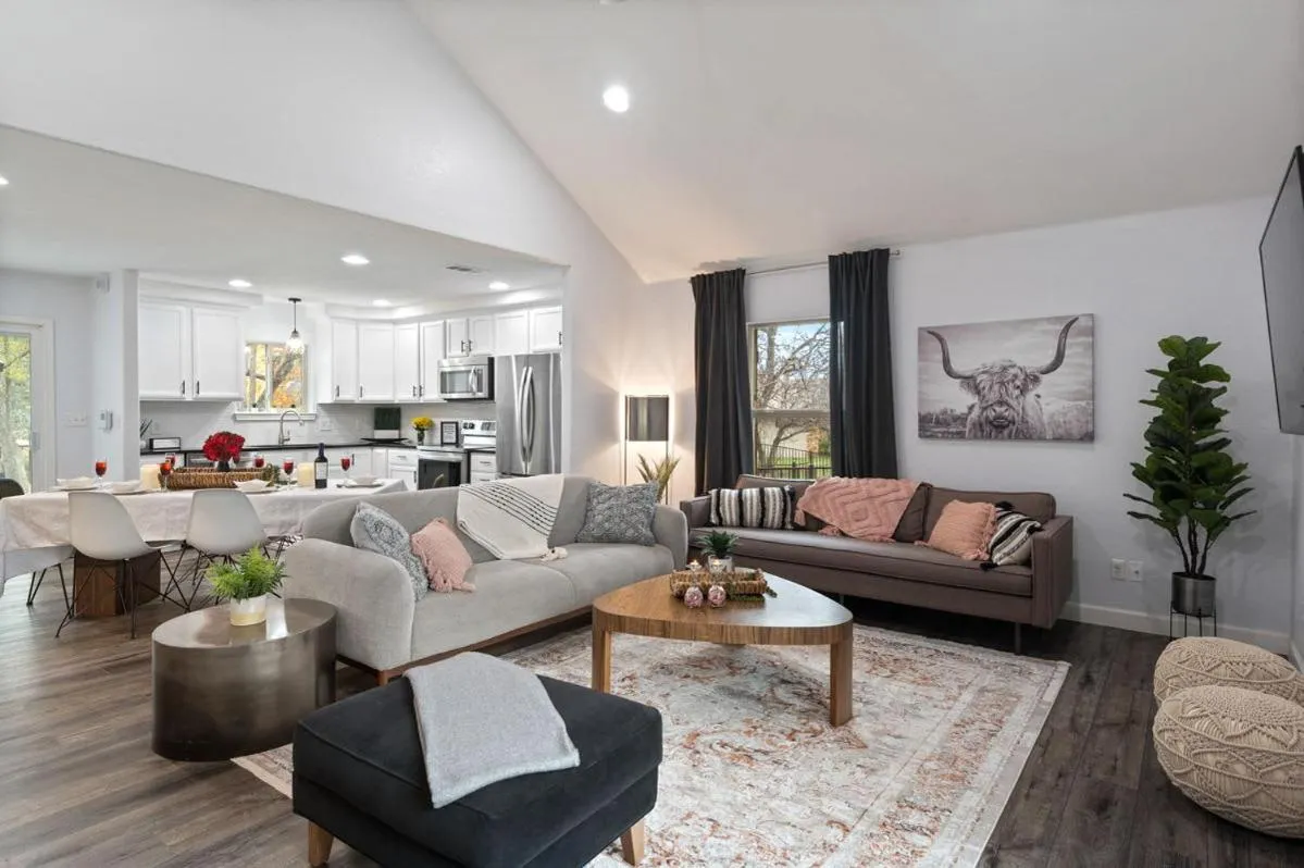 Lake LBJ 4BR Home w/ Boat Deck, Huge Yard