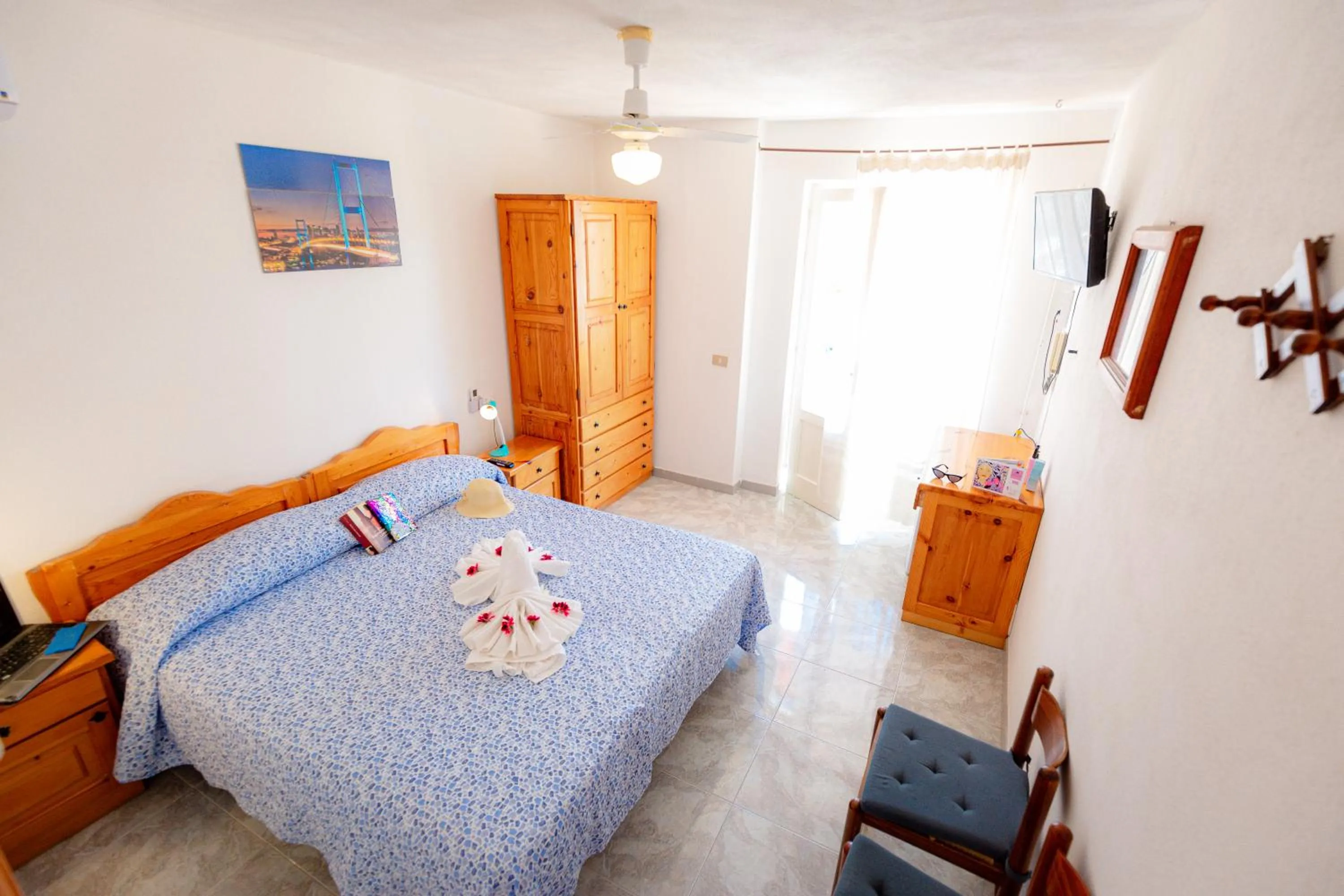 Bed in Hotel Casa Adolfo Ischia