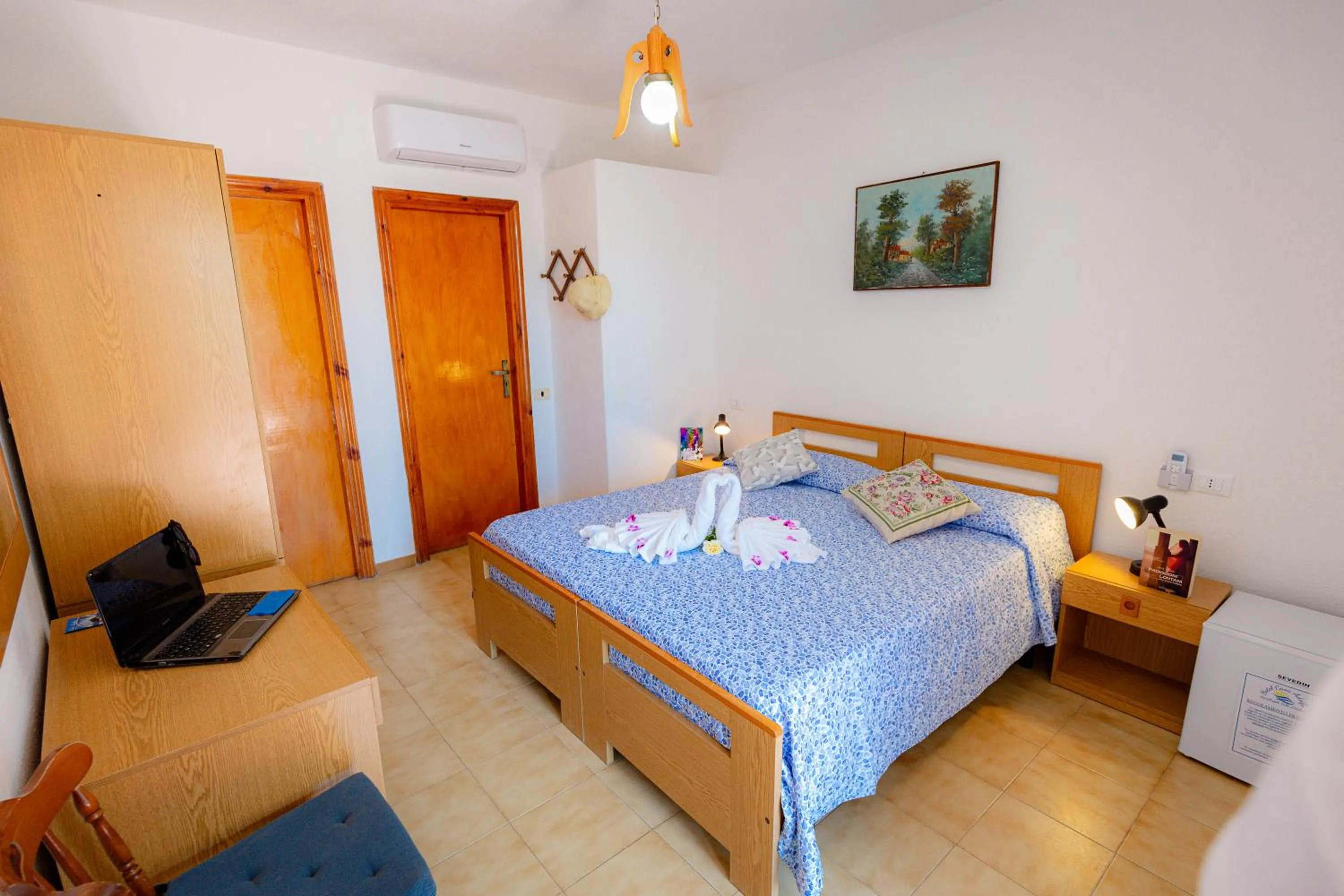 Bed in Hotel Casa Adolfo Ischia