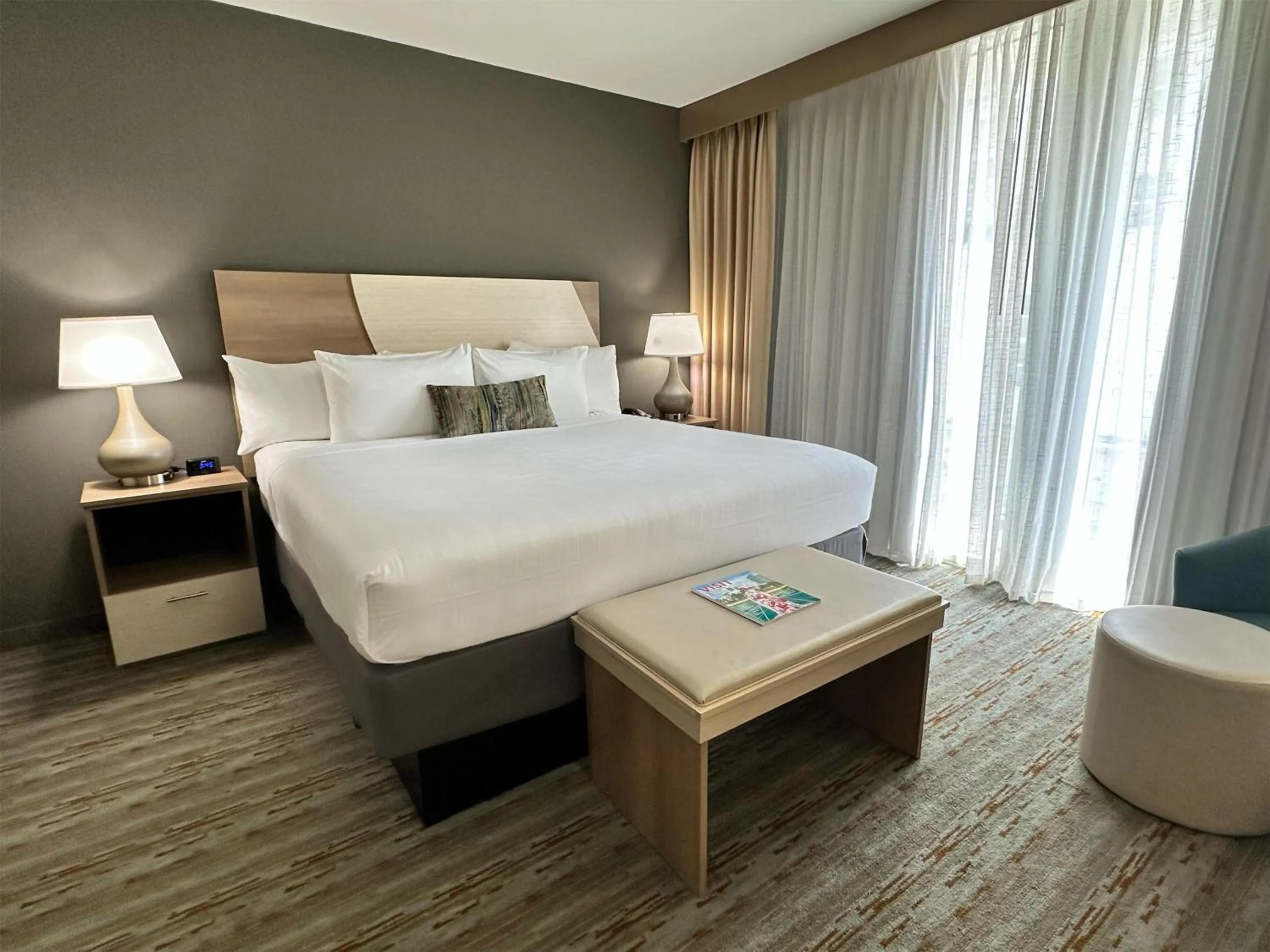 Photo of the whole room, Bed in Best Western Plus Atlantic Beach Resort