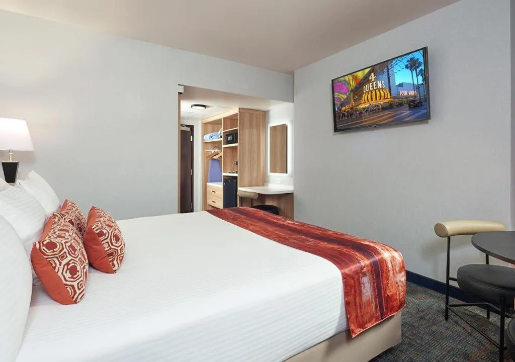 Bed in Four Queens Hotel and Casino