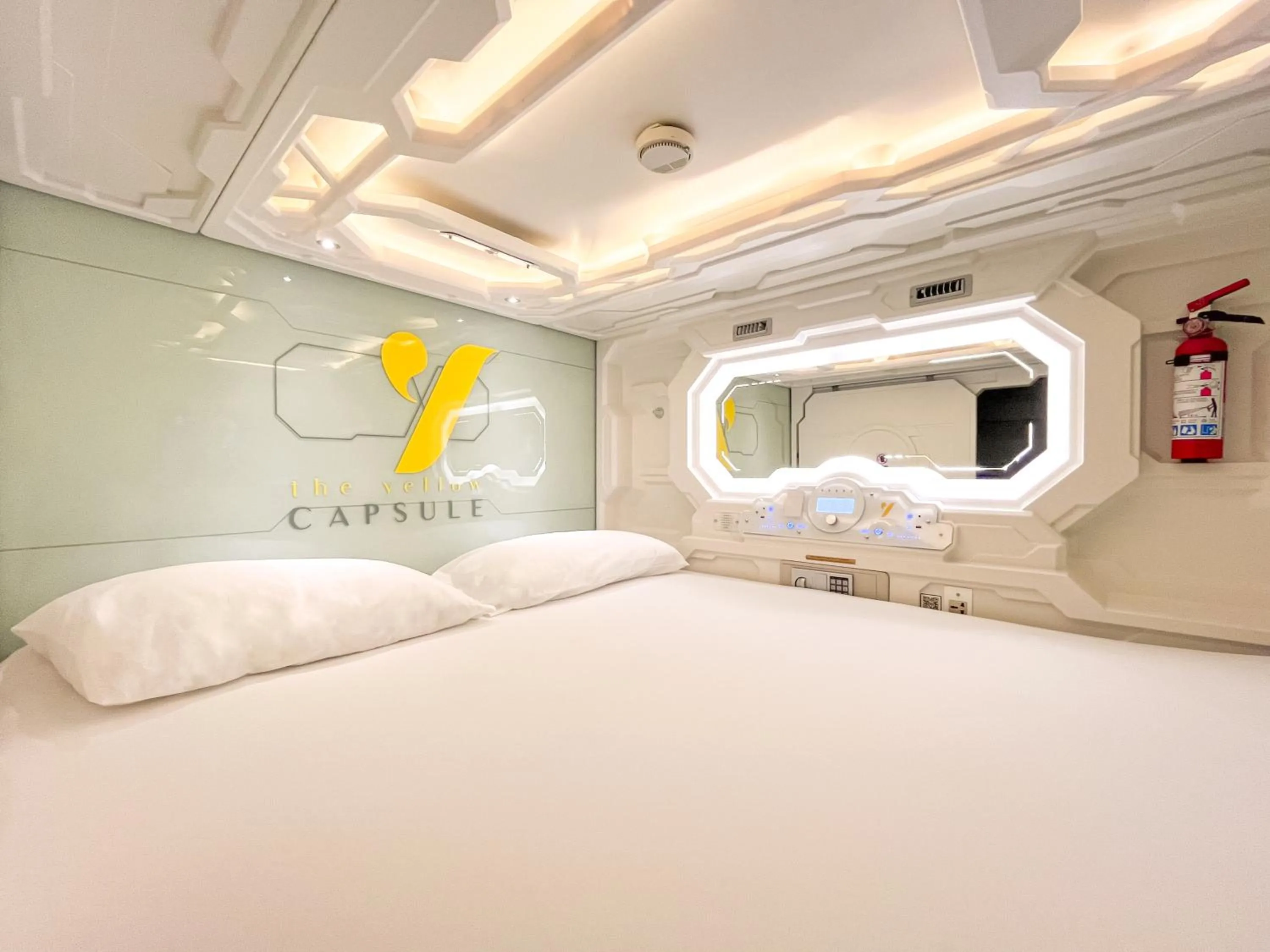 Bed in The Yellow Capsule Cancun Close to Airport