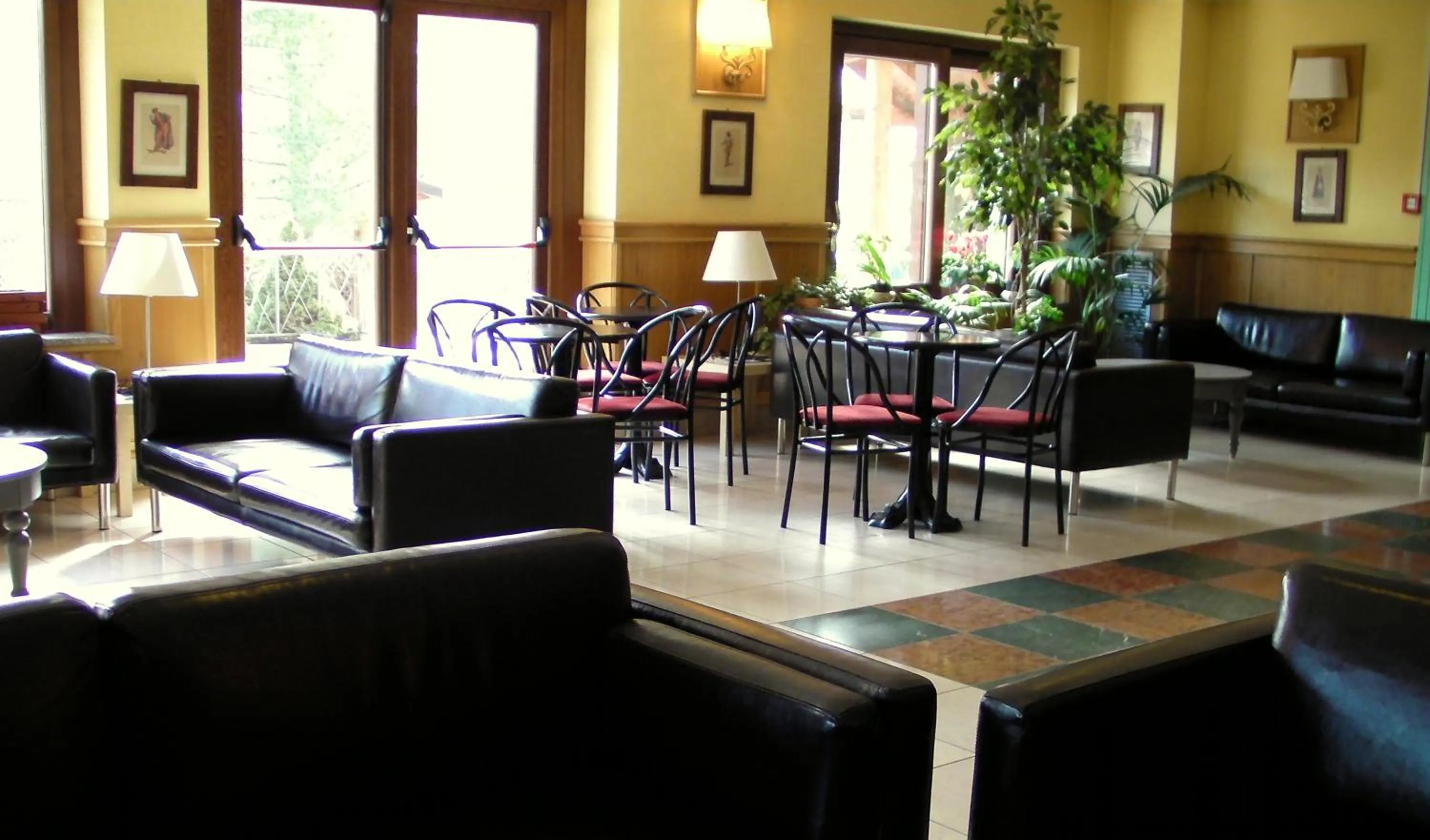 Seating area in Alba Sporting Hotel