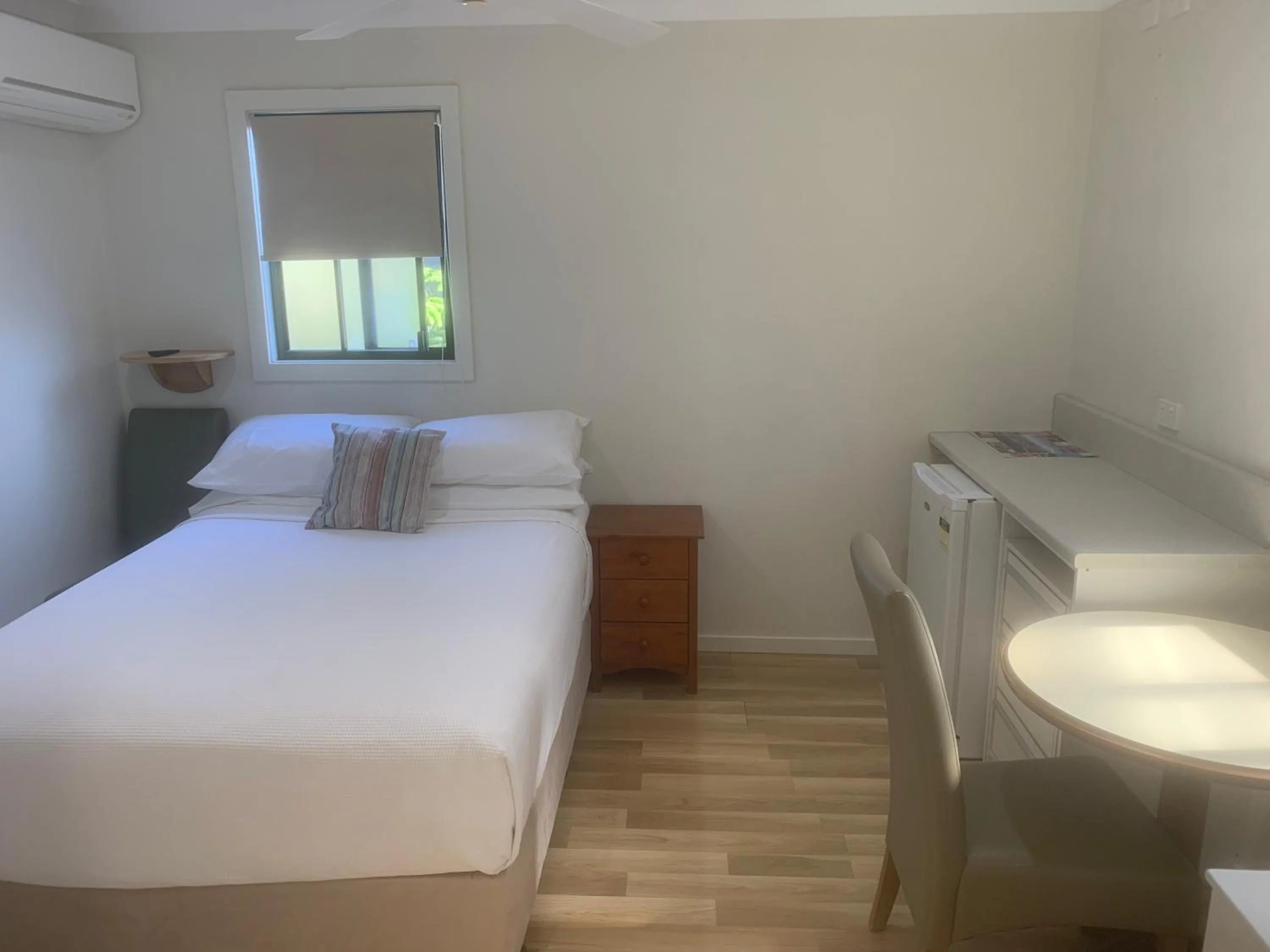 Bed in T's Resort & Motel