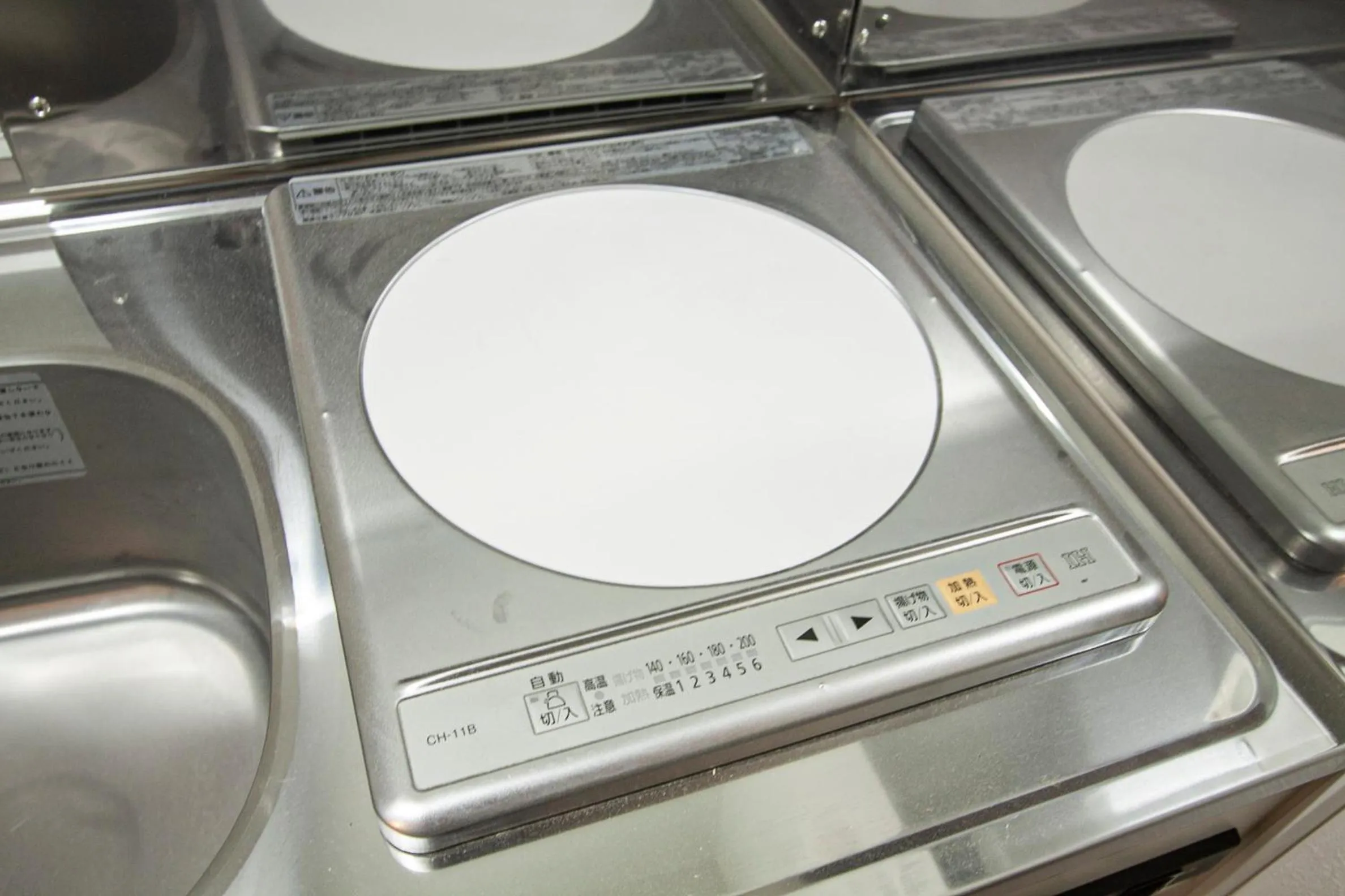 Kitchen or kitchenette in GRAND CAVE YOKOHAMA