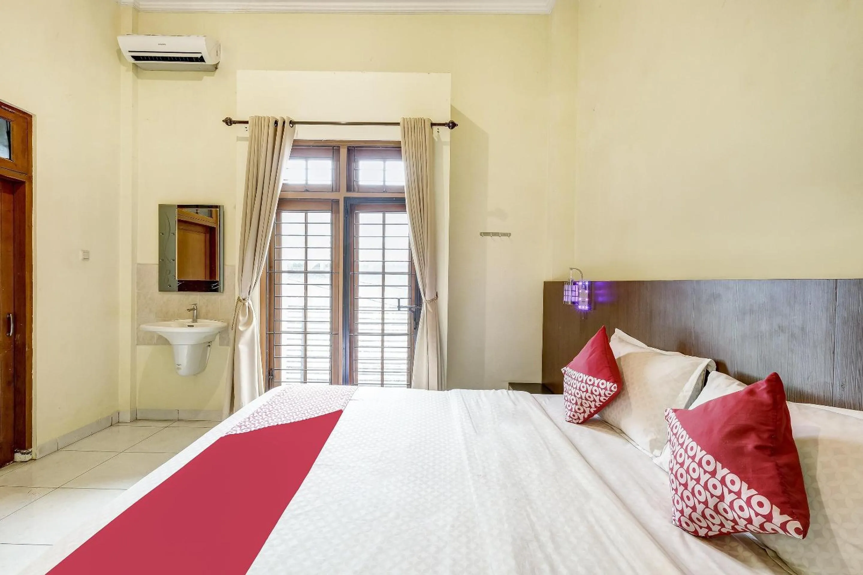 Bedroom, Bed in OYO 90910 Pondok Tamsis