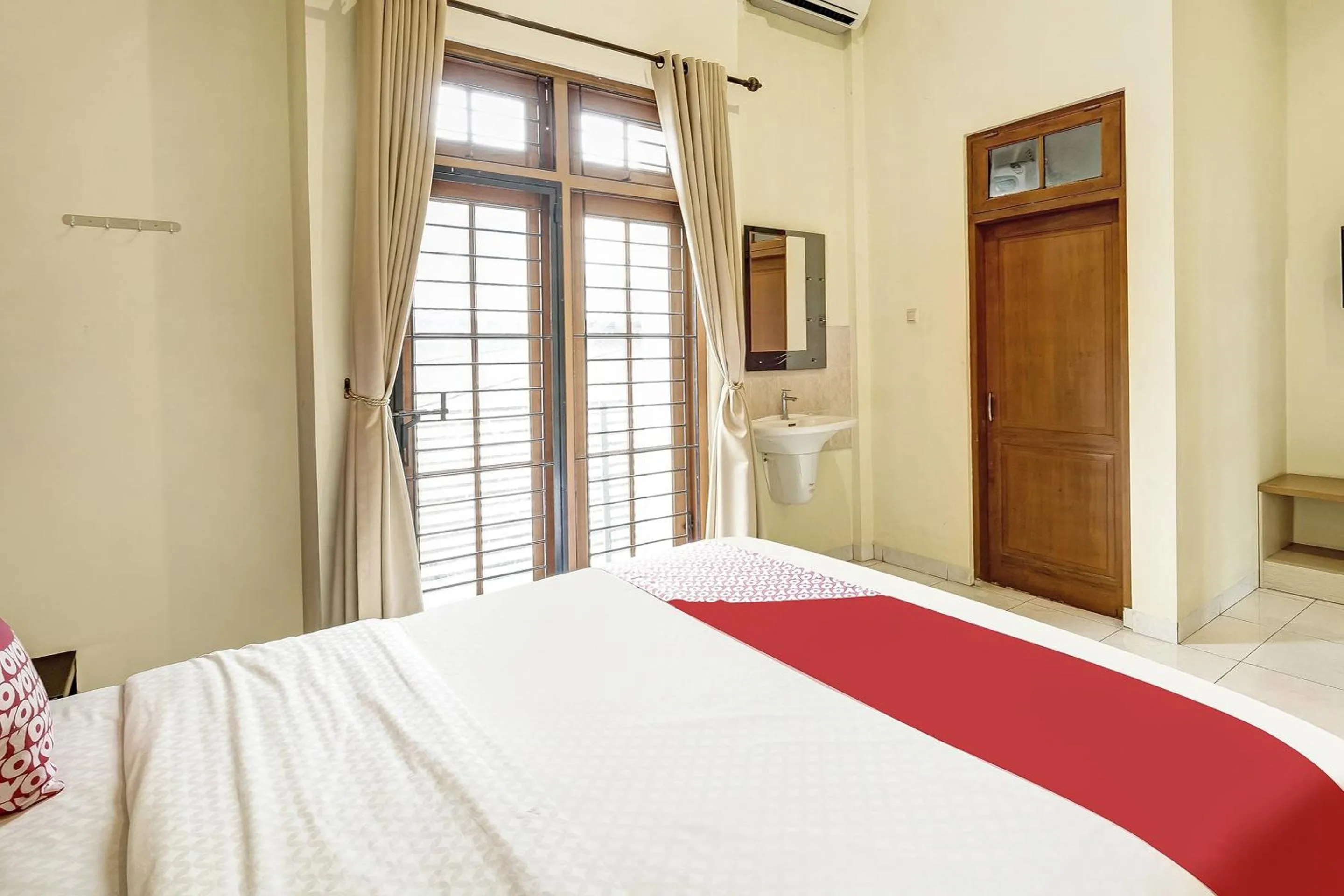 Bedroom, Bed in OYO 90910 Pondok Tamsis